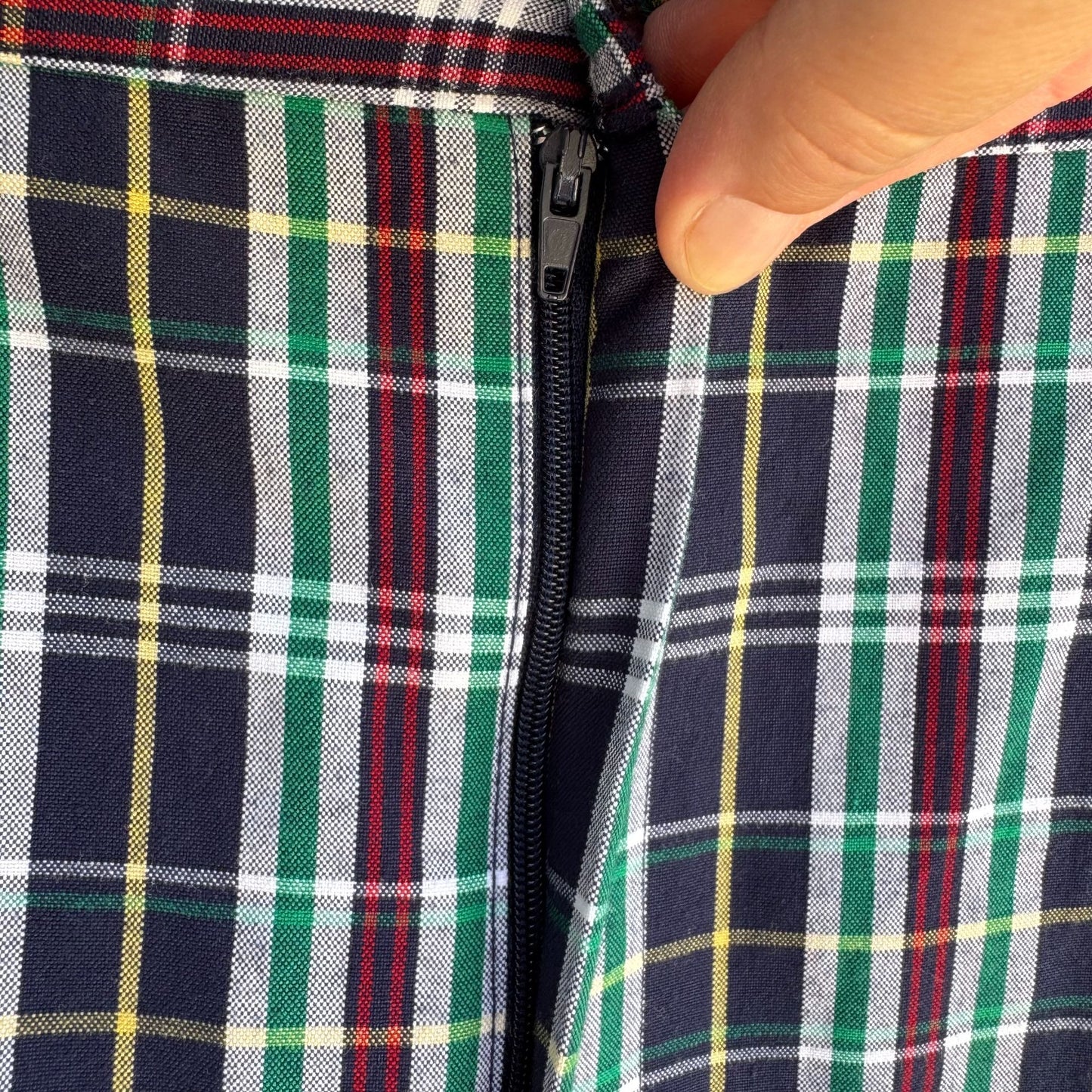 Alfred Dunner Vintage Womens Preppy Plaid Golf Side Elastic Bermuda Shorts 14