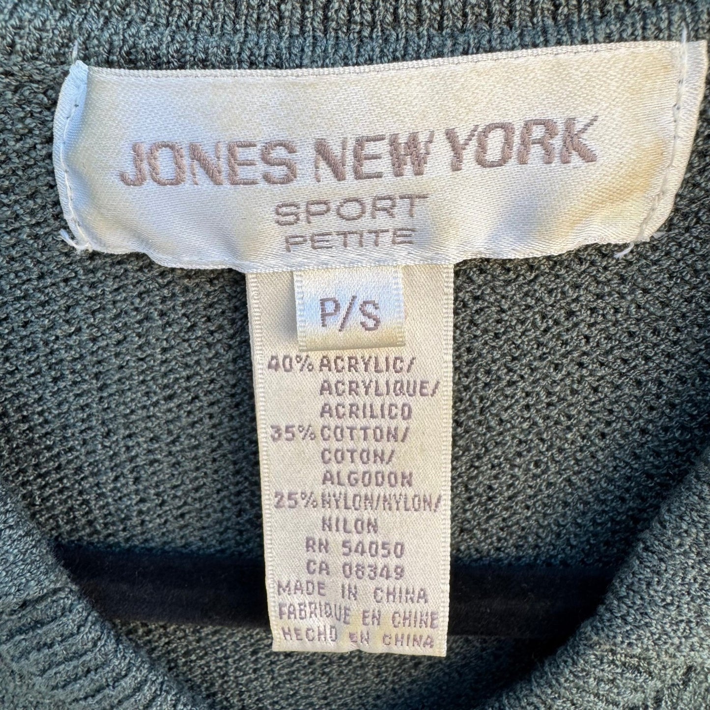 Jones New York Sport Vintage Sage Green Polo V-Neck Sweater Long Sleeve P/S