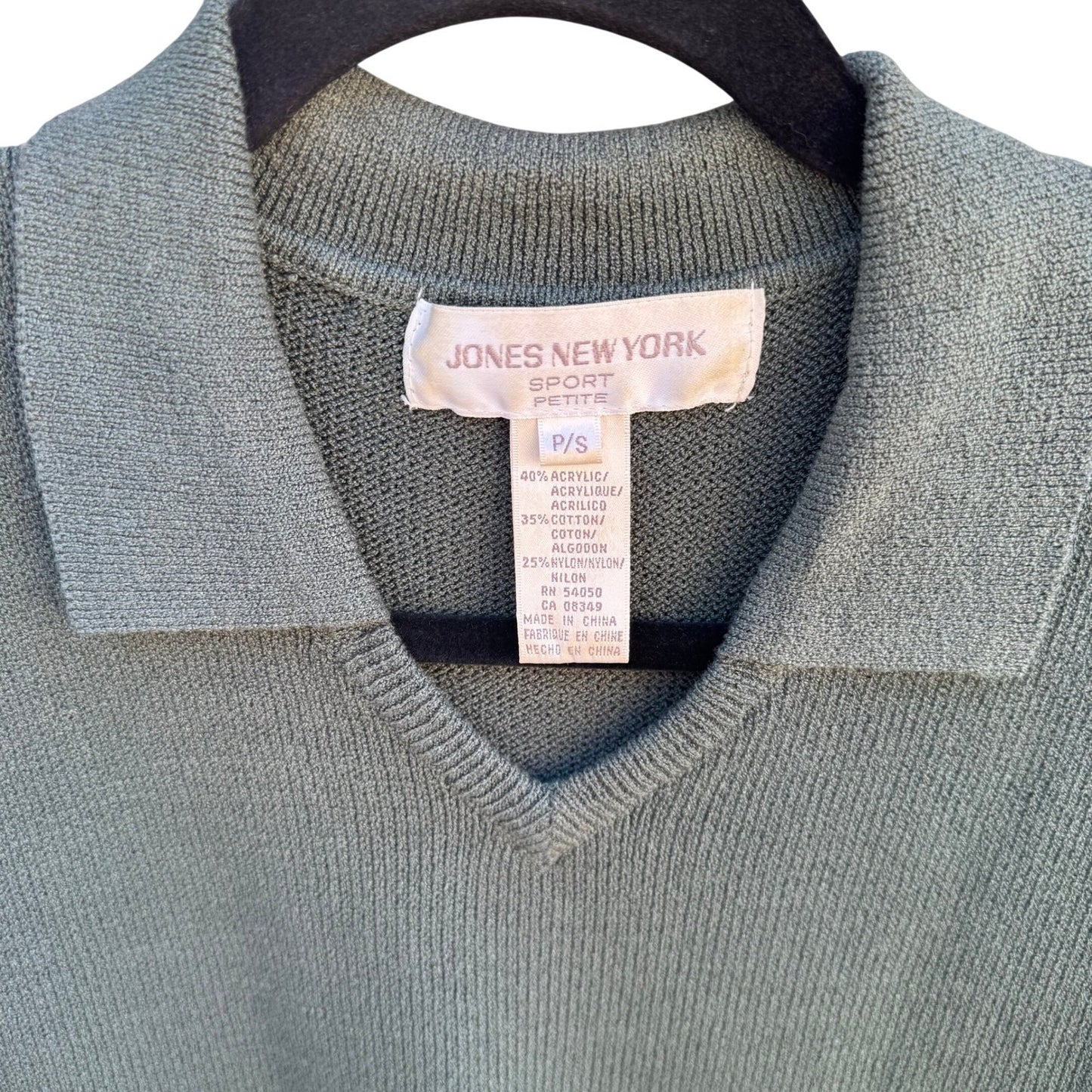 Jones New York Sport Vintage Sage Green Polo V-Neck Sweater Long Sleeve P/S