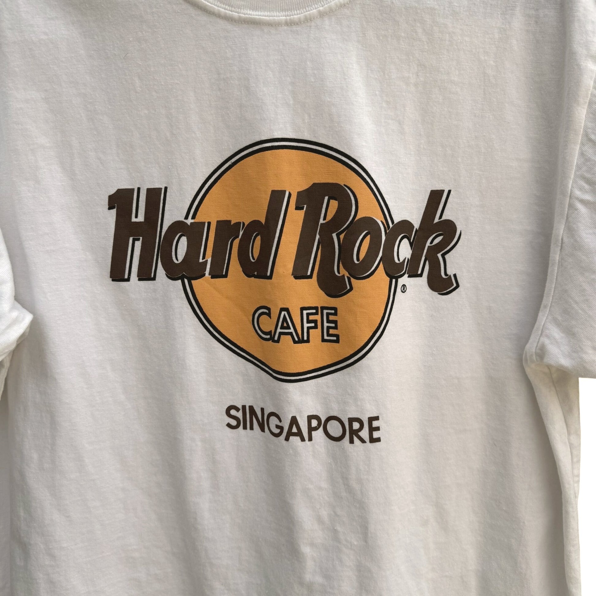 Hard Rock Cafe Singapore Vintage White Graphic Print Asics All Cotton Tee Shirt L