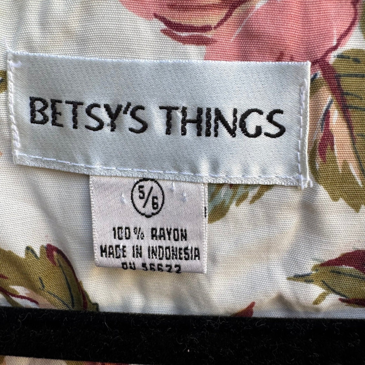 Betsy's Things Vintage 90s Cottagecore Shabby Chic Floral Lace Collar Midi Dress
