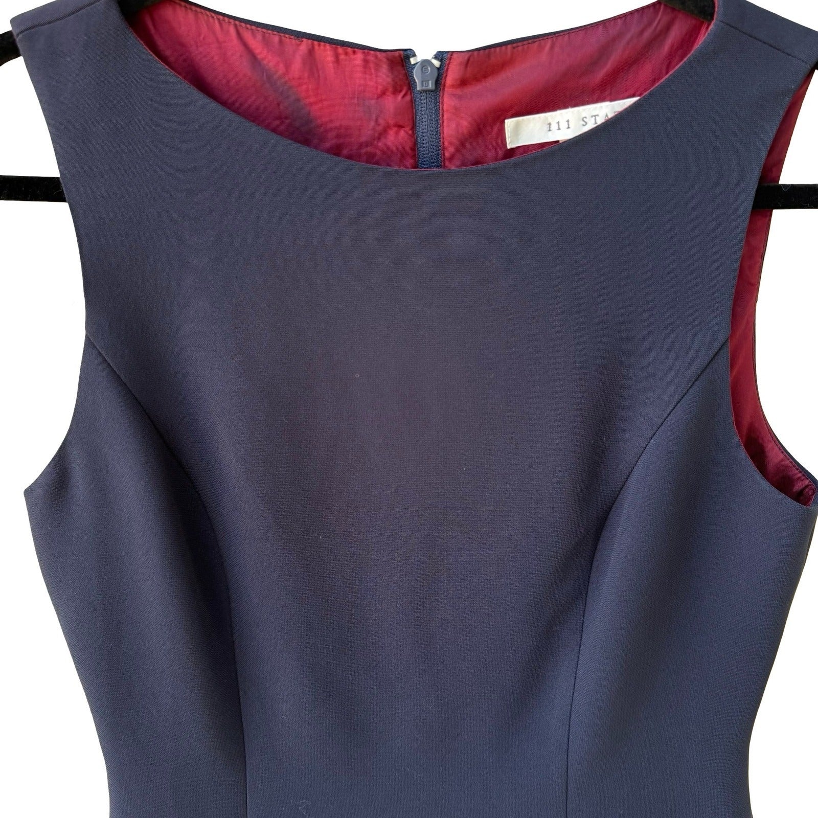 111 State Vintage 90s Minimalist Professional Sleeveless Boat Neck Tailored Top