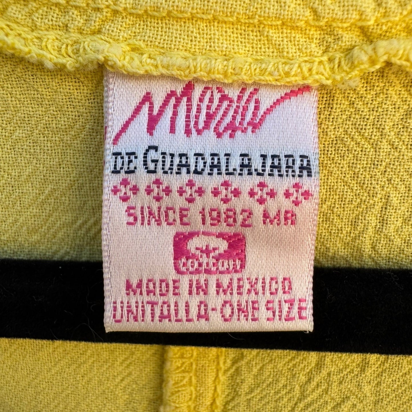 Maria de Guadalajara Vintage 80s 90s Yellow Cotton Gauze Lagenlook Button Top OS