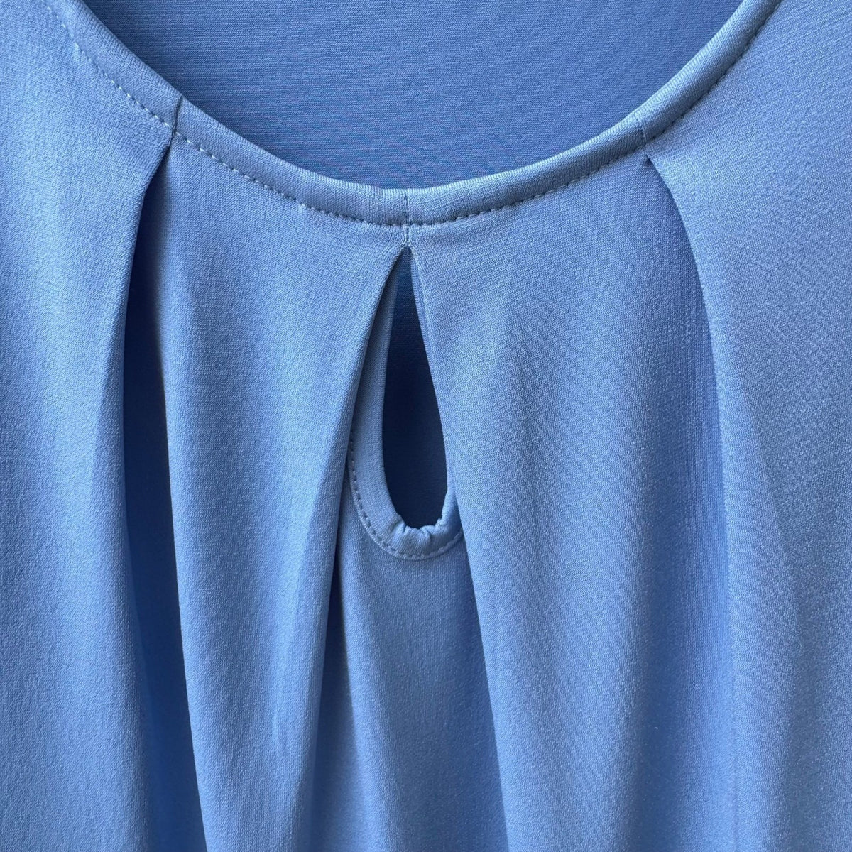 Kasper Minimalist Careerwear Pleated Keyhole Layering Sleeveless Blouse Blue L