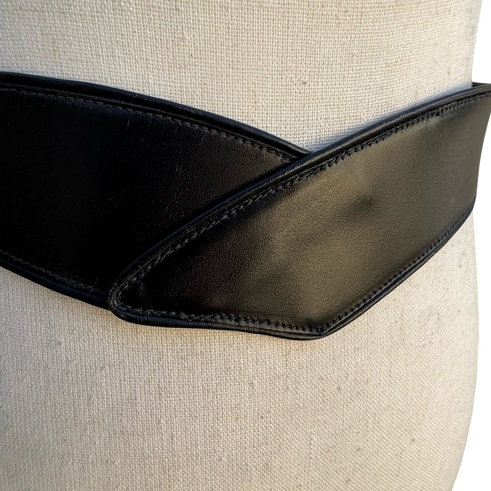 Anne Klein for Calderon Vintage Black Leather Asymmetrical Crossover Belt S 8241
