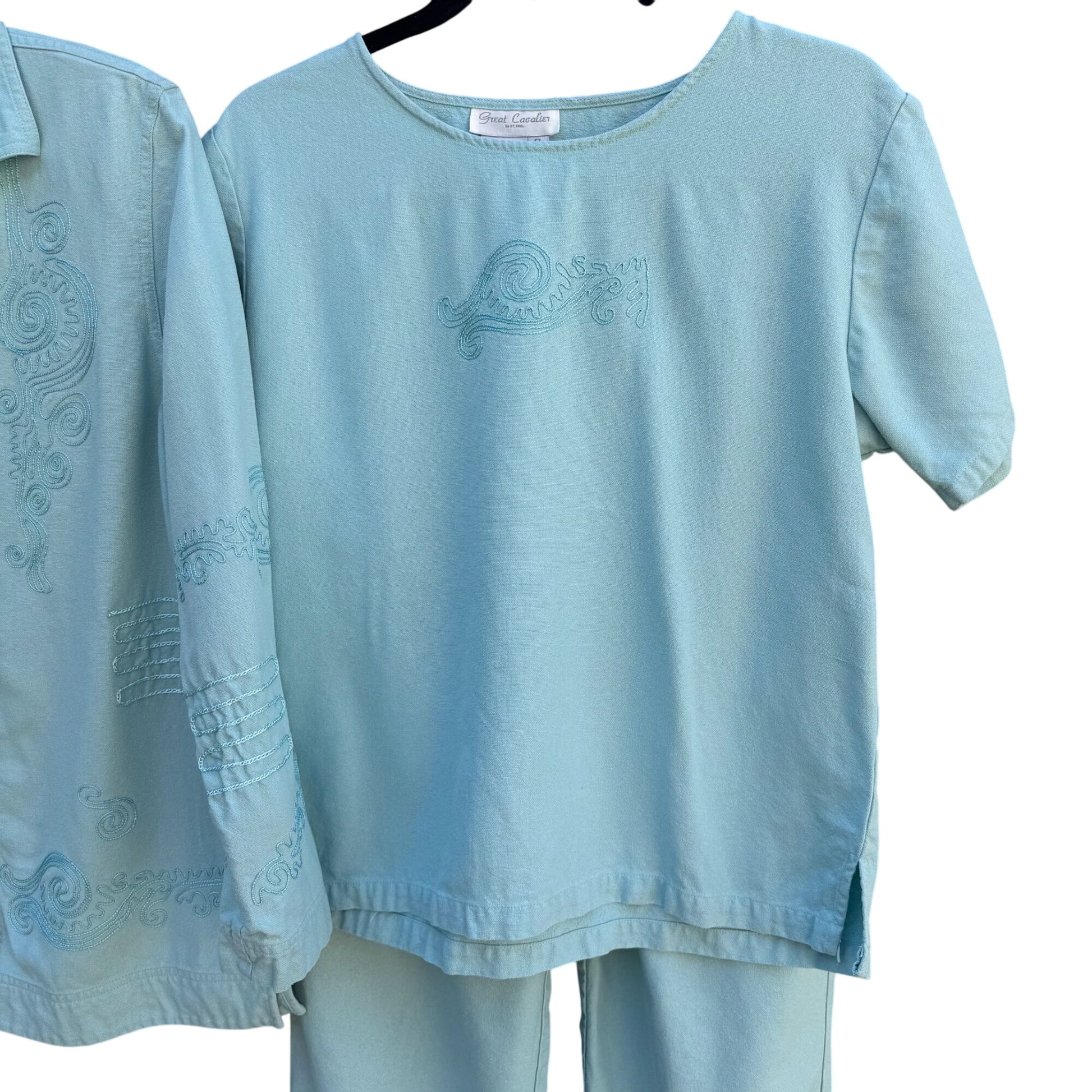 Great Cavalier Vintage Blue Embroidered Jacket Shirt Pant Set Size S 100% Silk