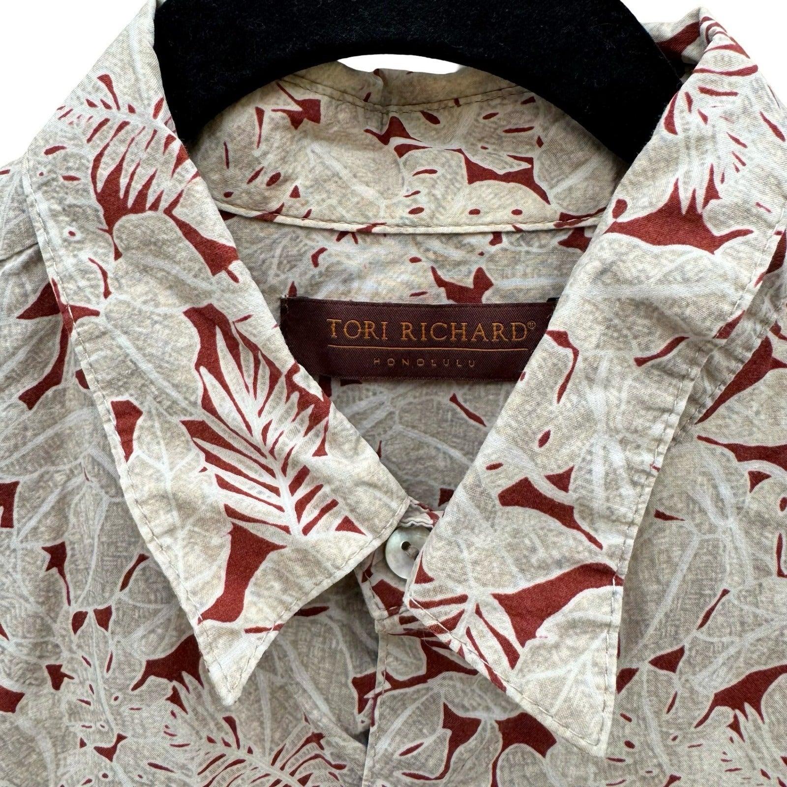 Tori Richard Honolulu Mens M Tan Tropical Leaf Cotton Lawn Hawaiian Shirt Aloha