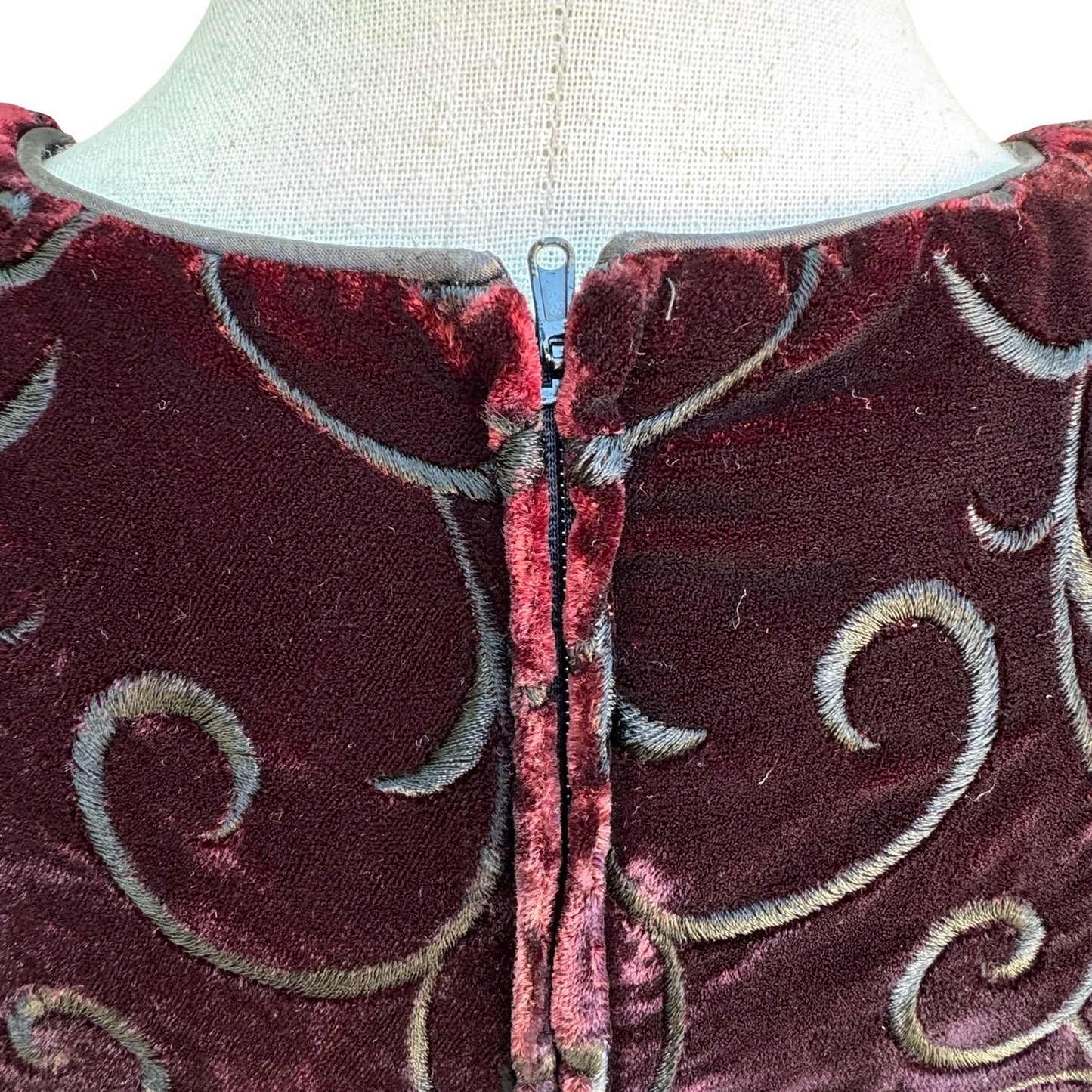 Maggy London Vintage 90s Burgundy Velvet Embroidered Sheath Dress Square Neck 4