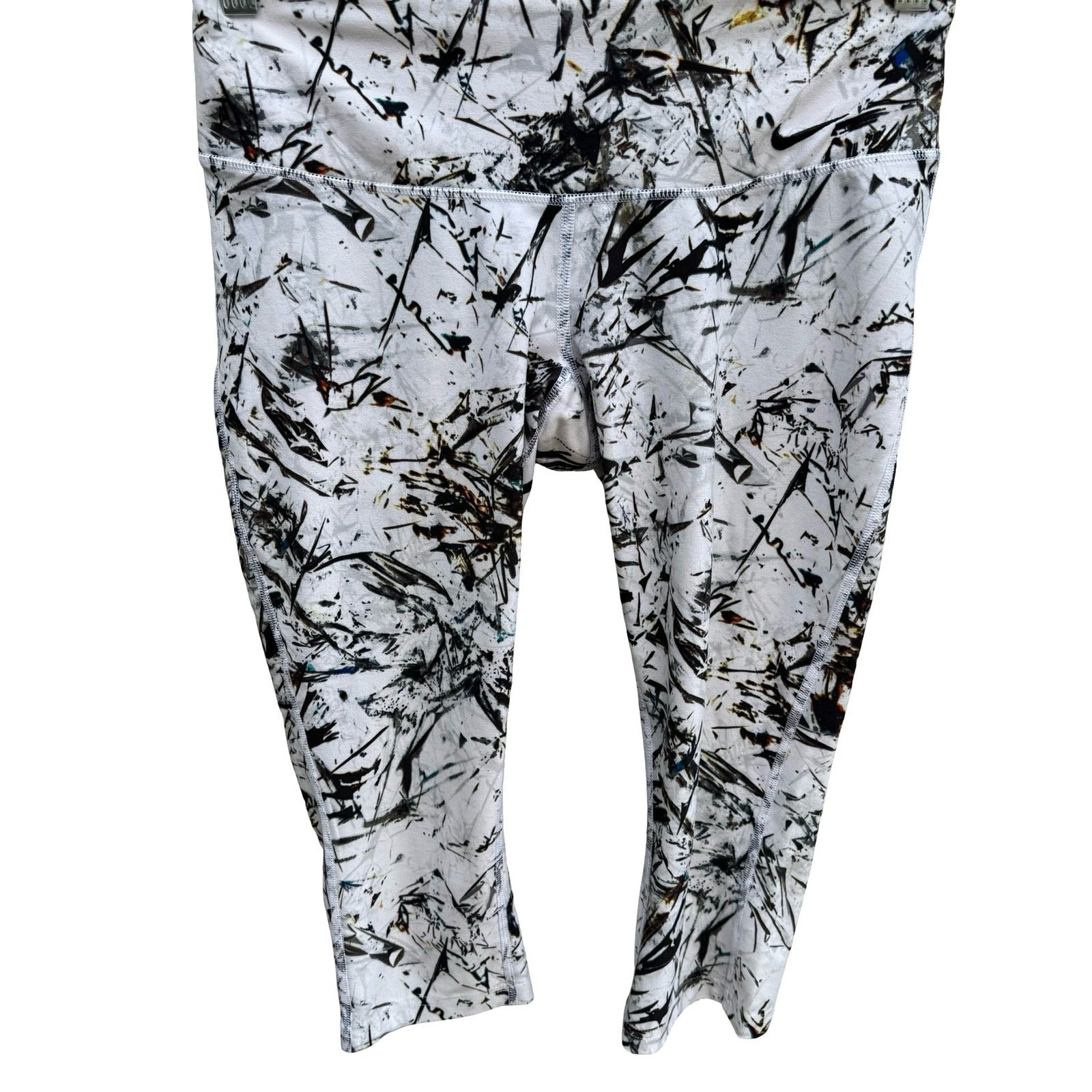 Nike Dri-FIT Abstract Splatter Print Capri Leggings Gymwear Sporty Yoga Womens S