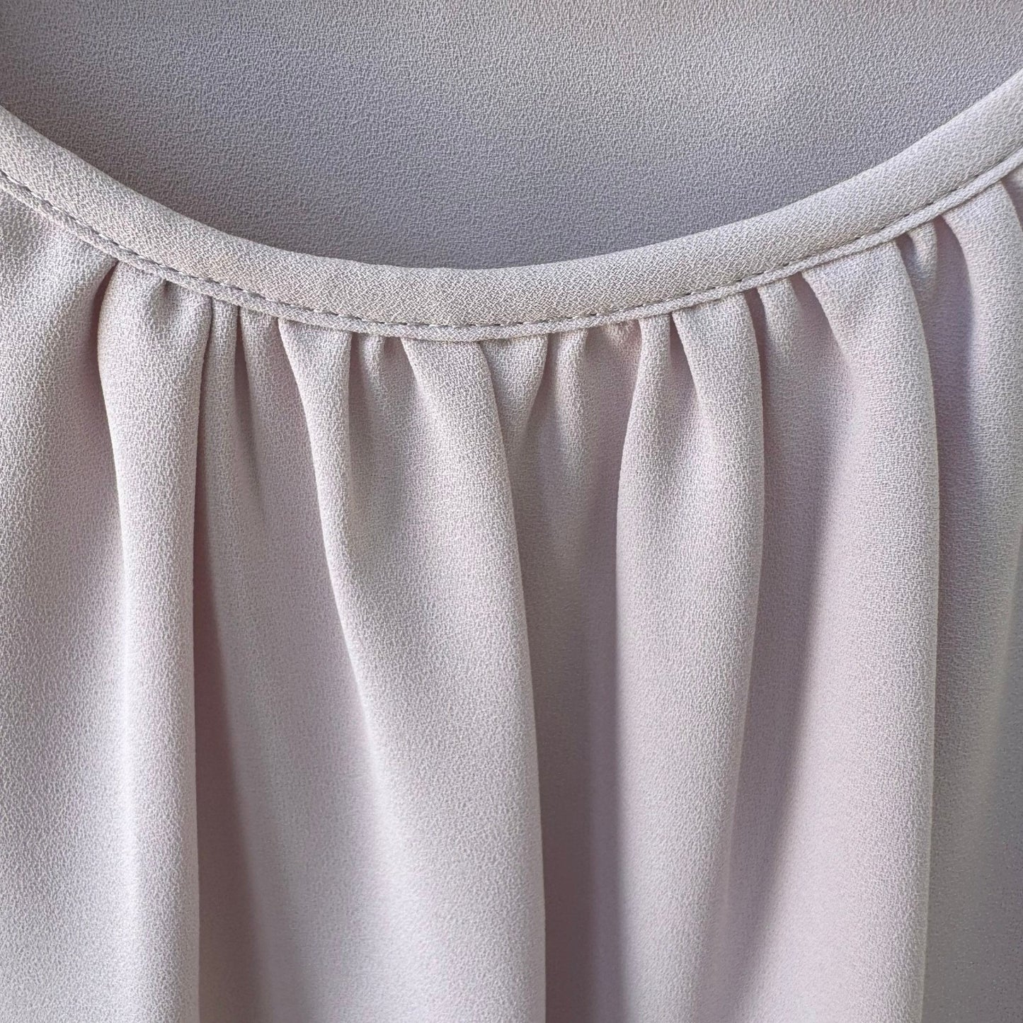 Anne Klein Feminine Minimalist Career Pleat Scoop Neck Blouse Pastel Pink L NEW