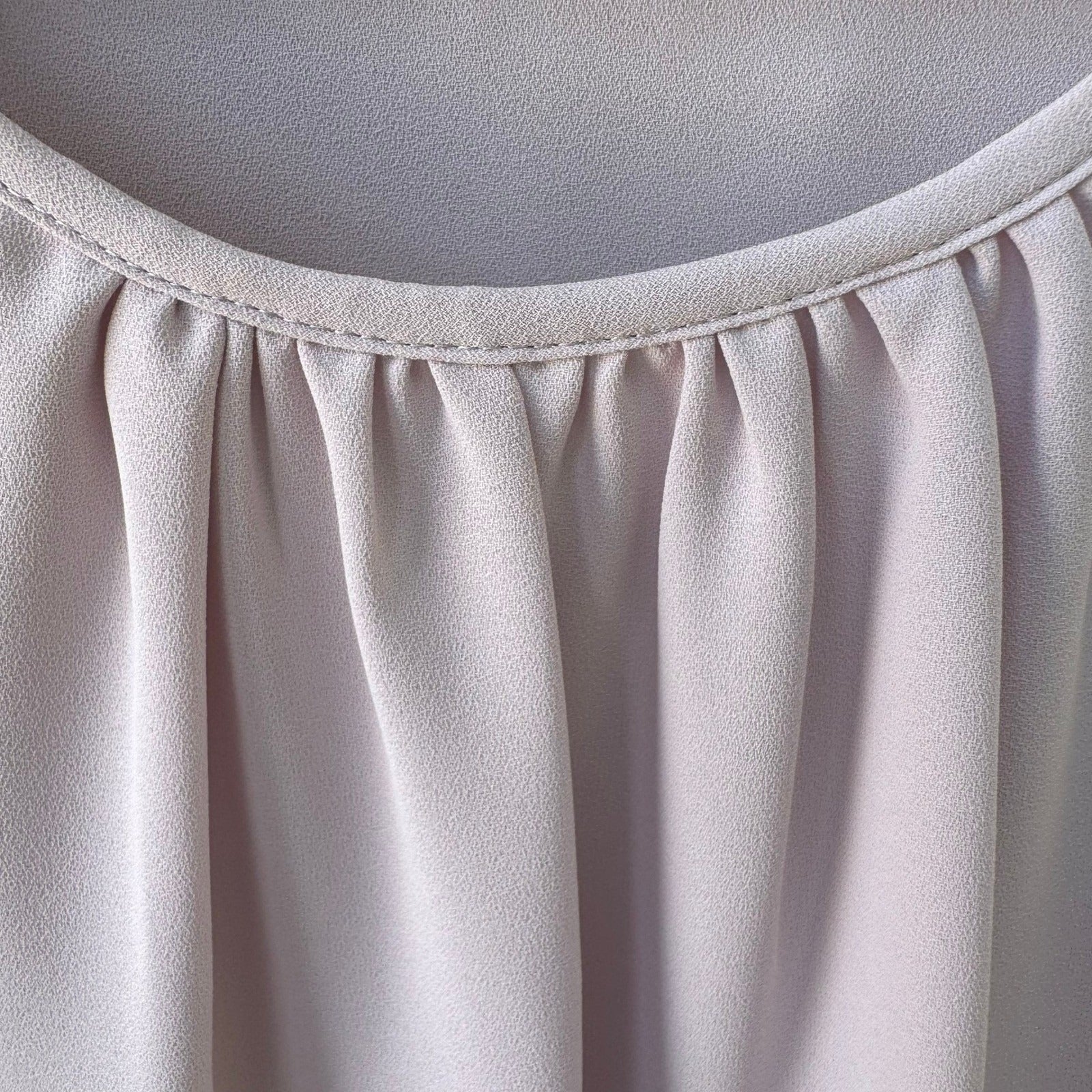 Anne Klein Feminine Minimalist Career Pleat Scoop Neck Blouse Pastel Pink L NEW