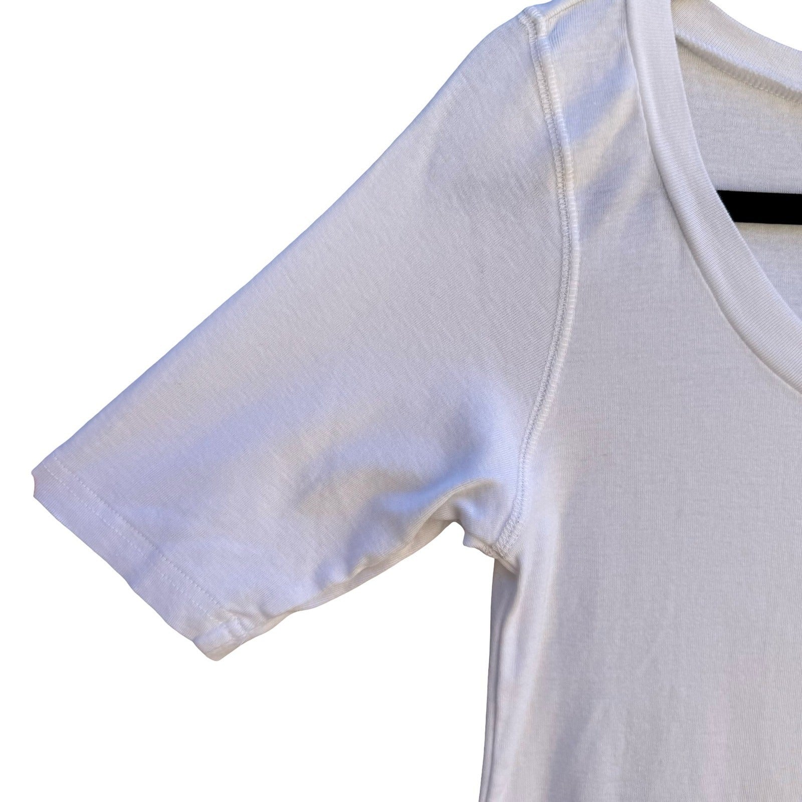 Hot in Hollywood Minimalist Scoop Neck Slim Fit Cotton Clean Girl Shirt White M