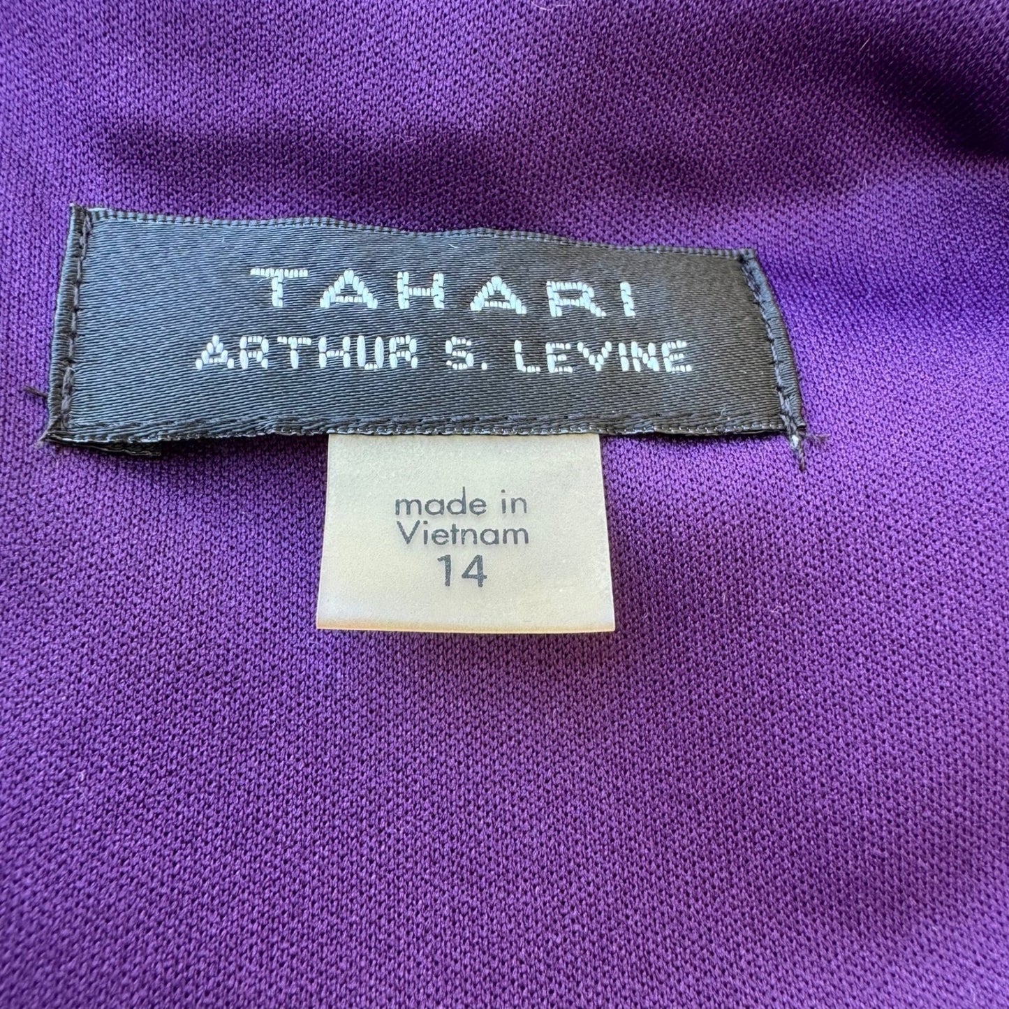 Tahari Arthur S. Levine Minimalist Professional Keyhole Sheath Dress Plum 14 NEW
