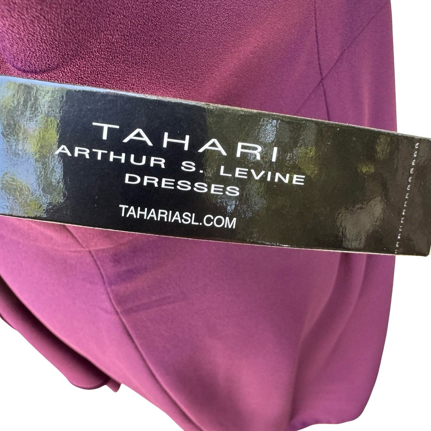 Tahari Arthur S. Levine Minimalist Professional Keyhole Sheath Dress Plum 14 NEW