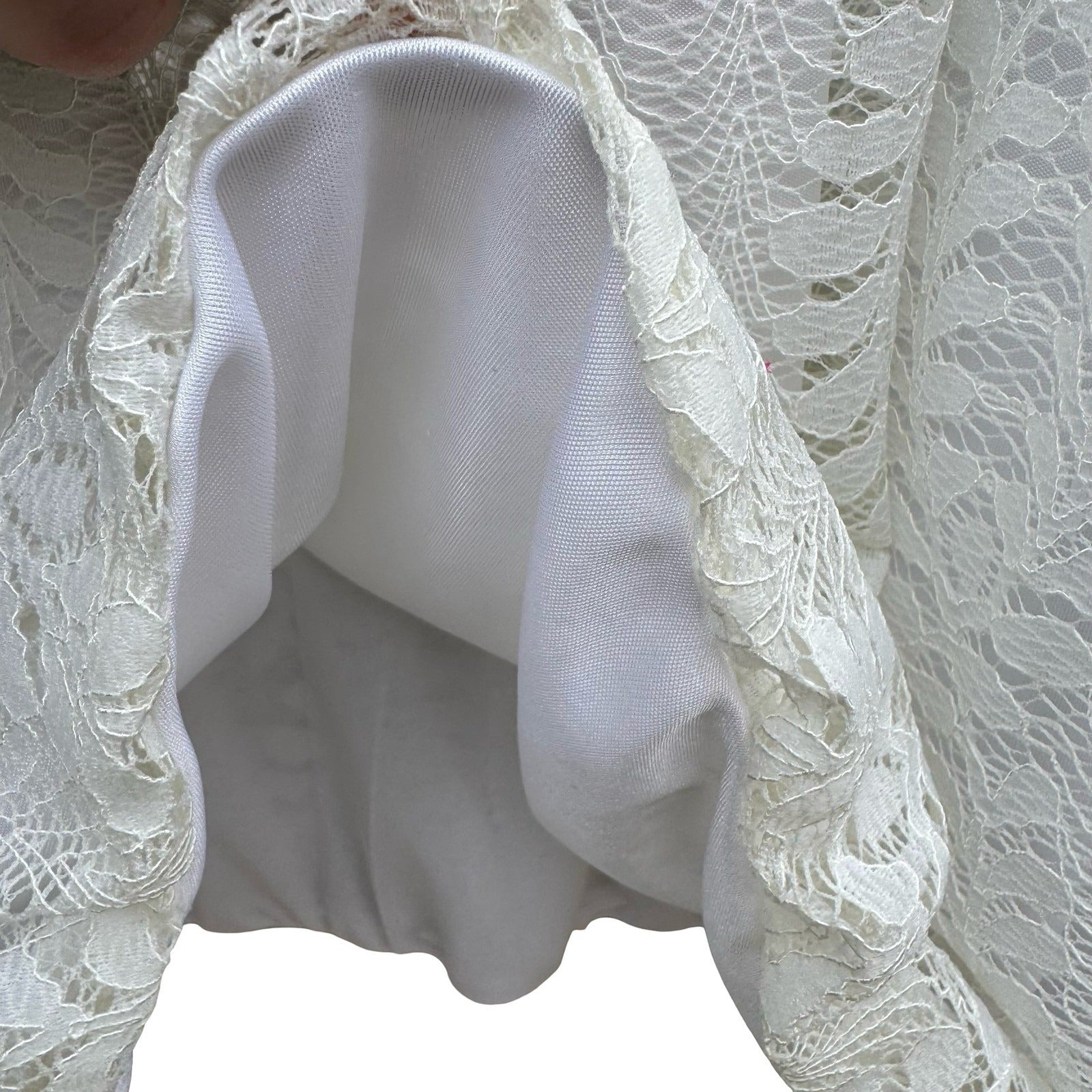 Liz Claiborne Career White Lace Bubble Blouse Sleeveless Keyhole Back Large NEW