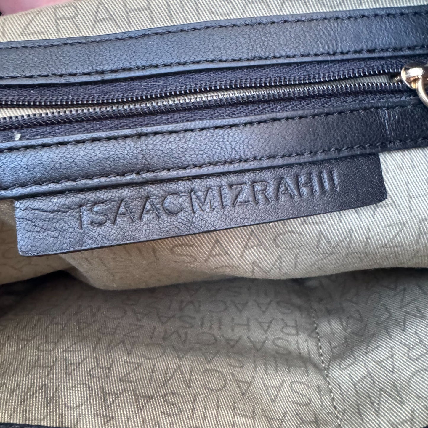 Isaac Mizrahi Quilted Black Leather Shoulder Bag Gold Chain Strap Logo Turn Lock