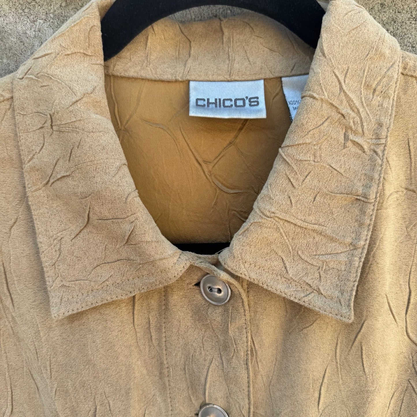 Chicos Tan Crinkle Faux Suede Button Front Jacket Womens Size 1 Medium Tan Camel