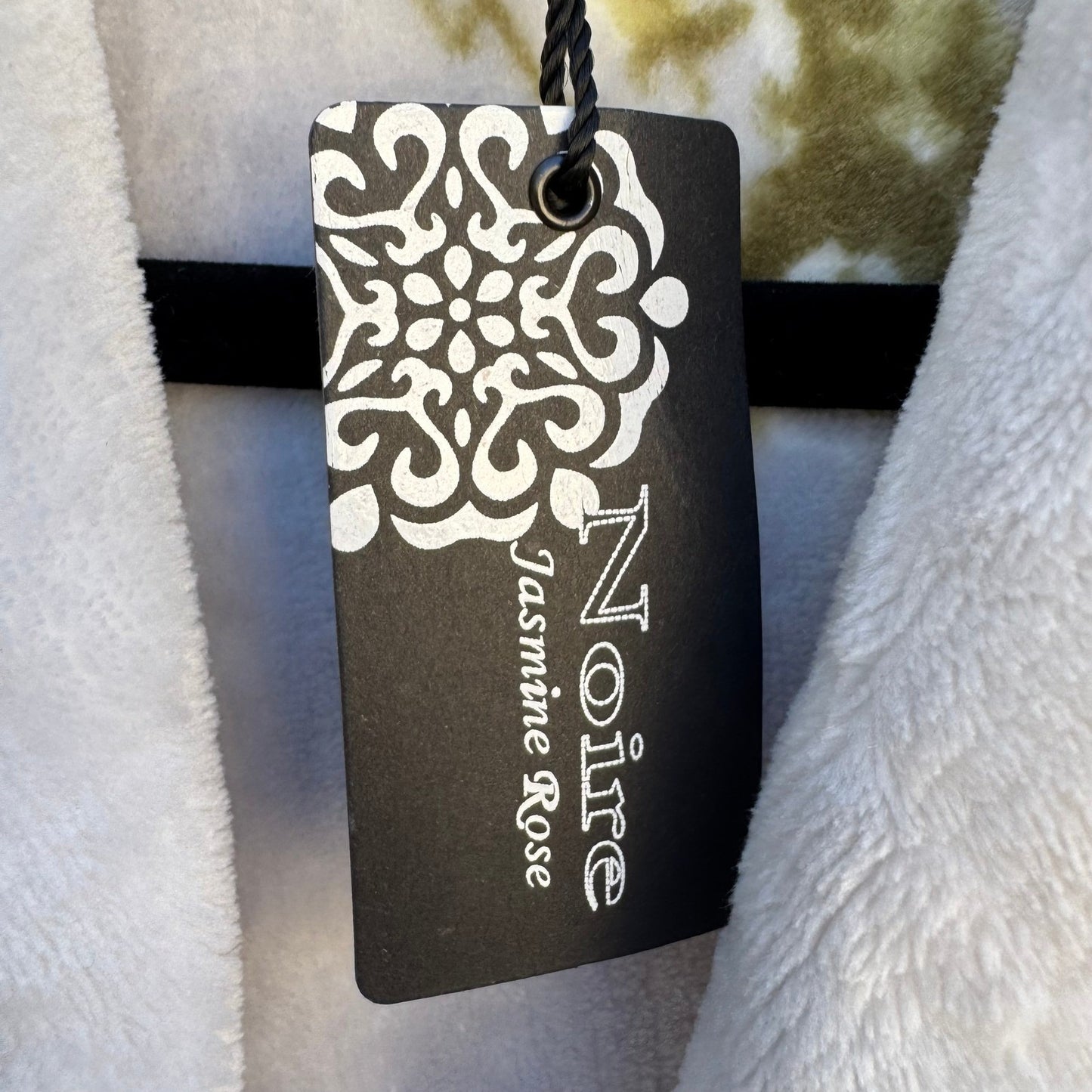 Noire Jasmine Rose Grey Floral Plush Fleece Robe Shawl Collar Large NEW NO BELT