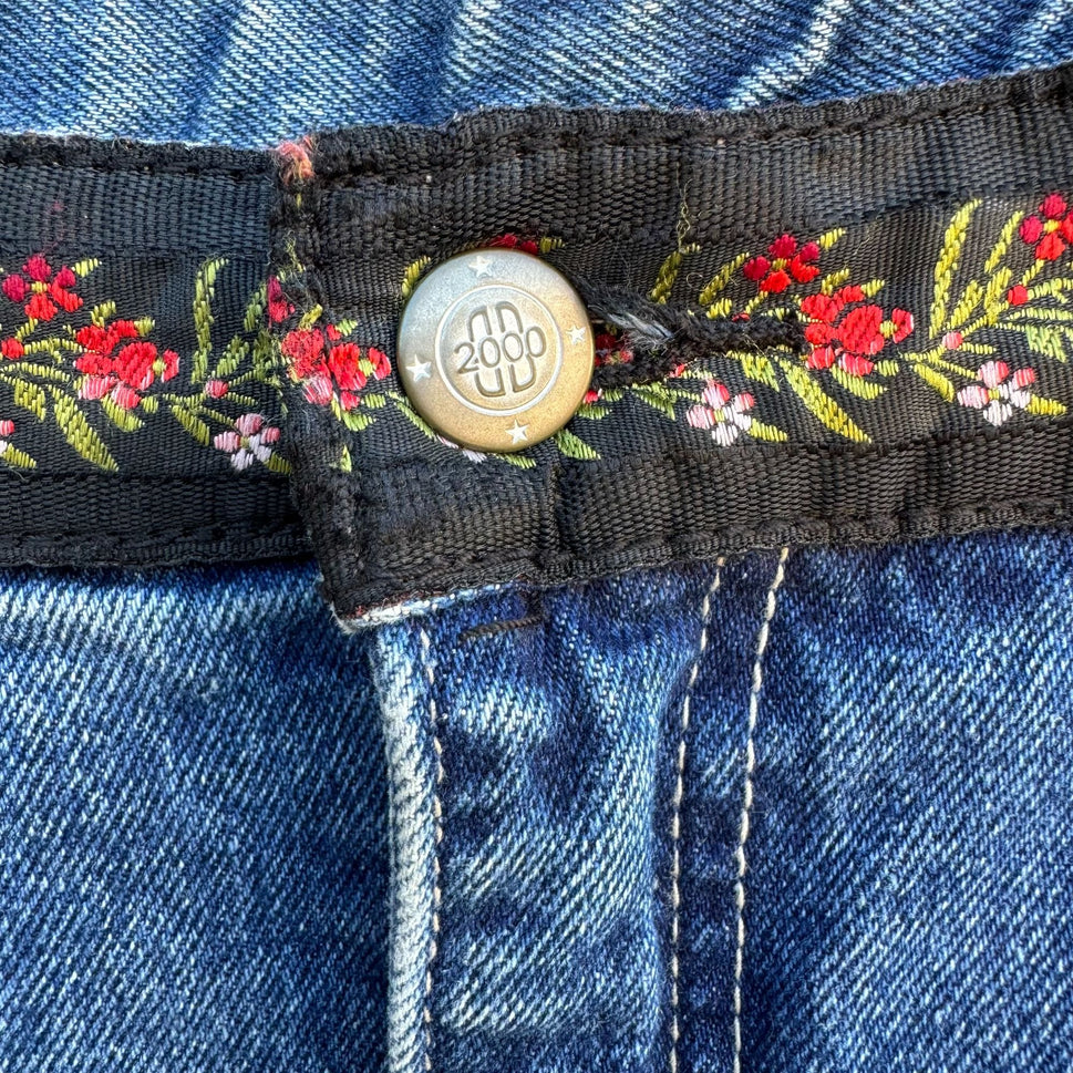 Bill Blass Womens Vintage High Waist Embroidered Floral Applique Denim Jeans 10P