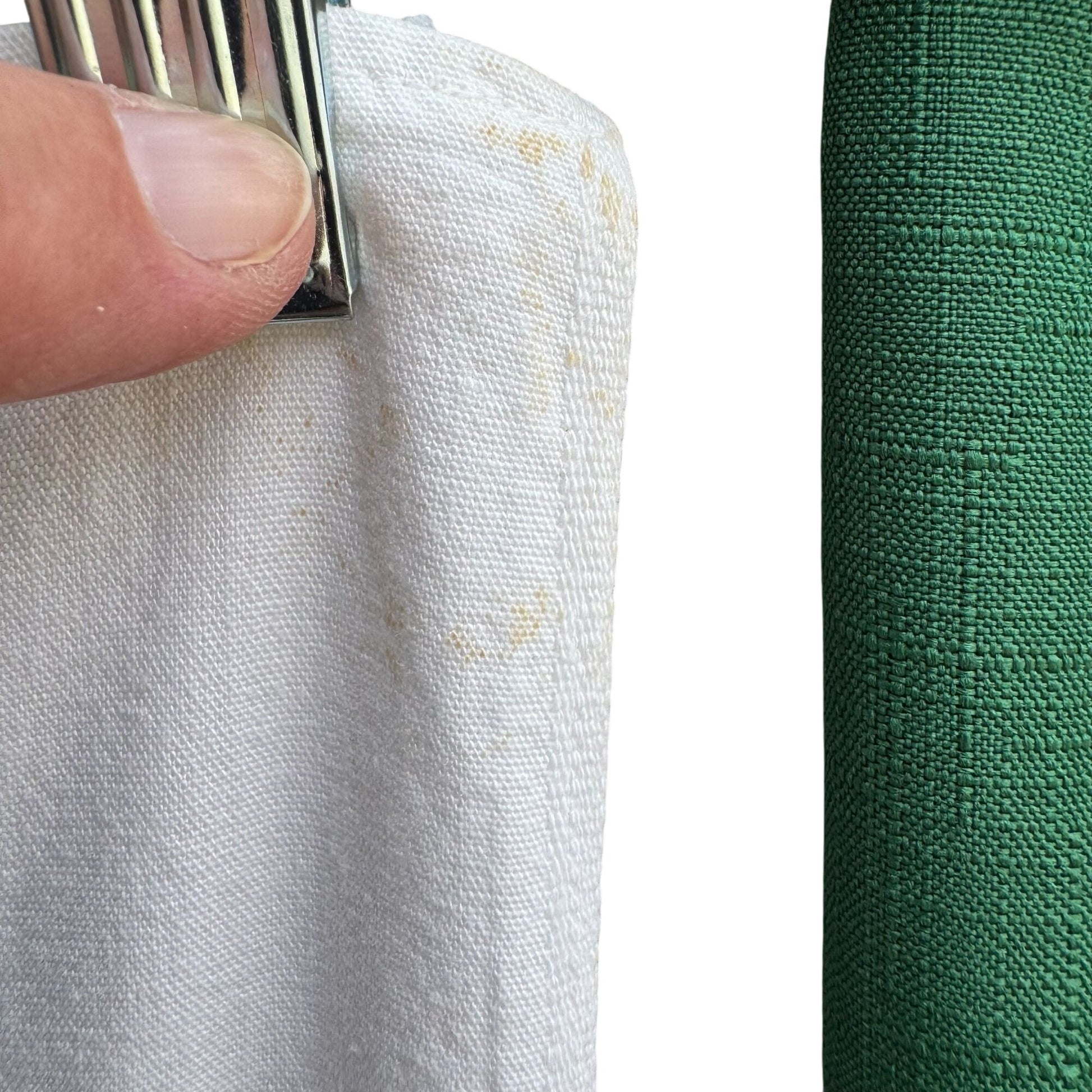 Vintage Christmas Holiday Santa Sleigh Tree Print Festive Red Green Tablecloths