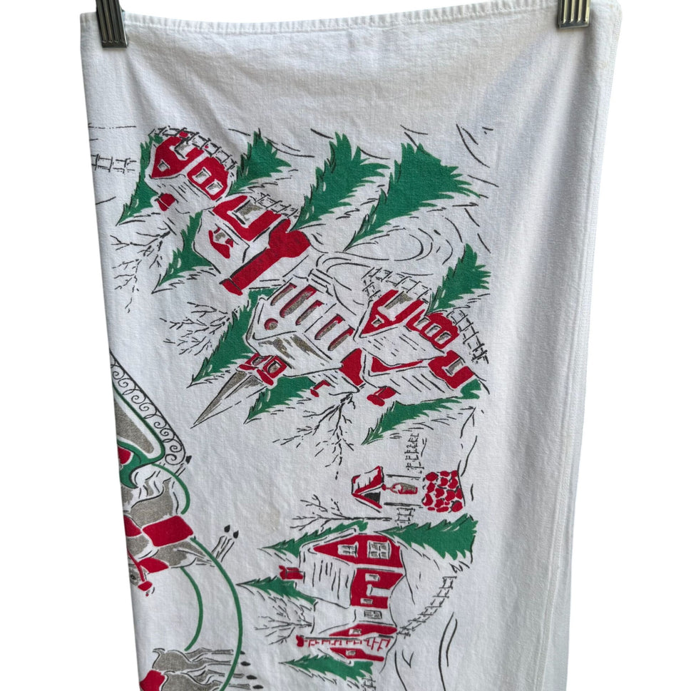 Vintage Christmas Holiday Santa Sleigh Tree Print Festive Red Green Tablecloths
