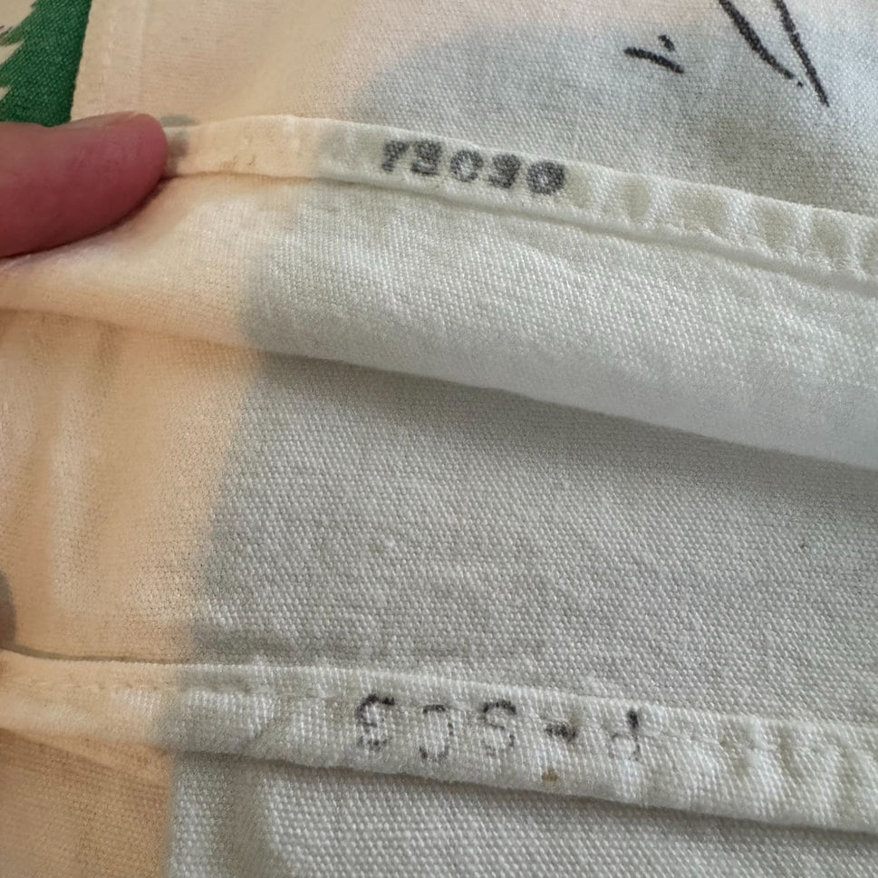 Vintage Christmas Holiday Santa Sleigh Tree Print Festive Red Green Tablecloths