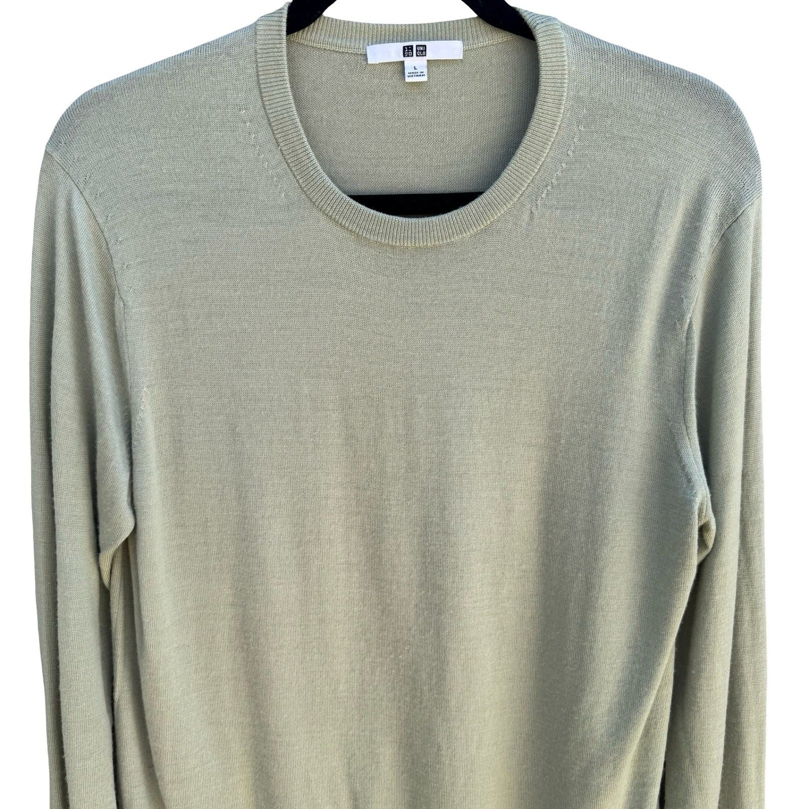 Uniqlo Minimalist 100% Wool Quiet Luxury Sweater Fine Knit Merino Green Womens L