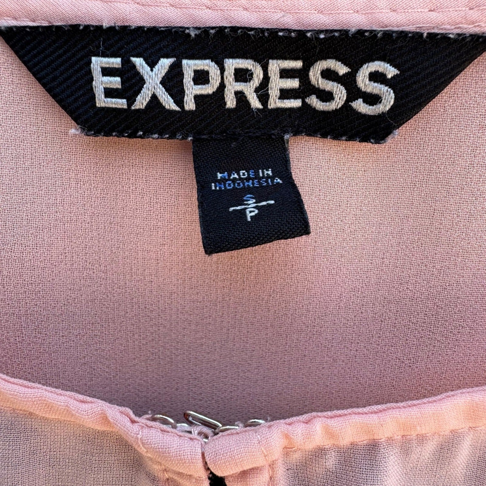 Express Pink Ruffle Flutter Sleeve Chiffon Blouse Keyhole Neck Top S Coquette