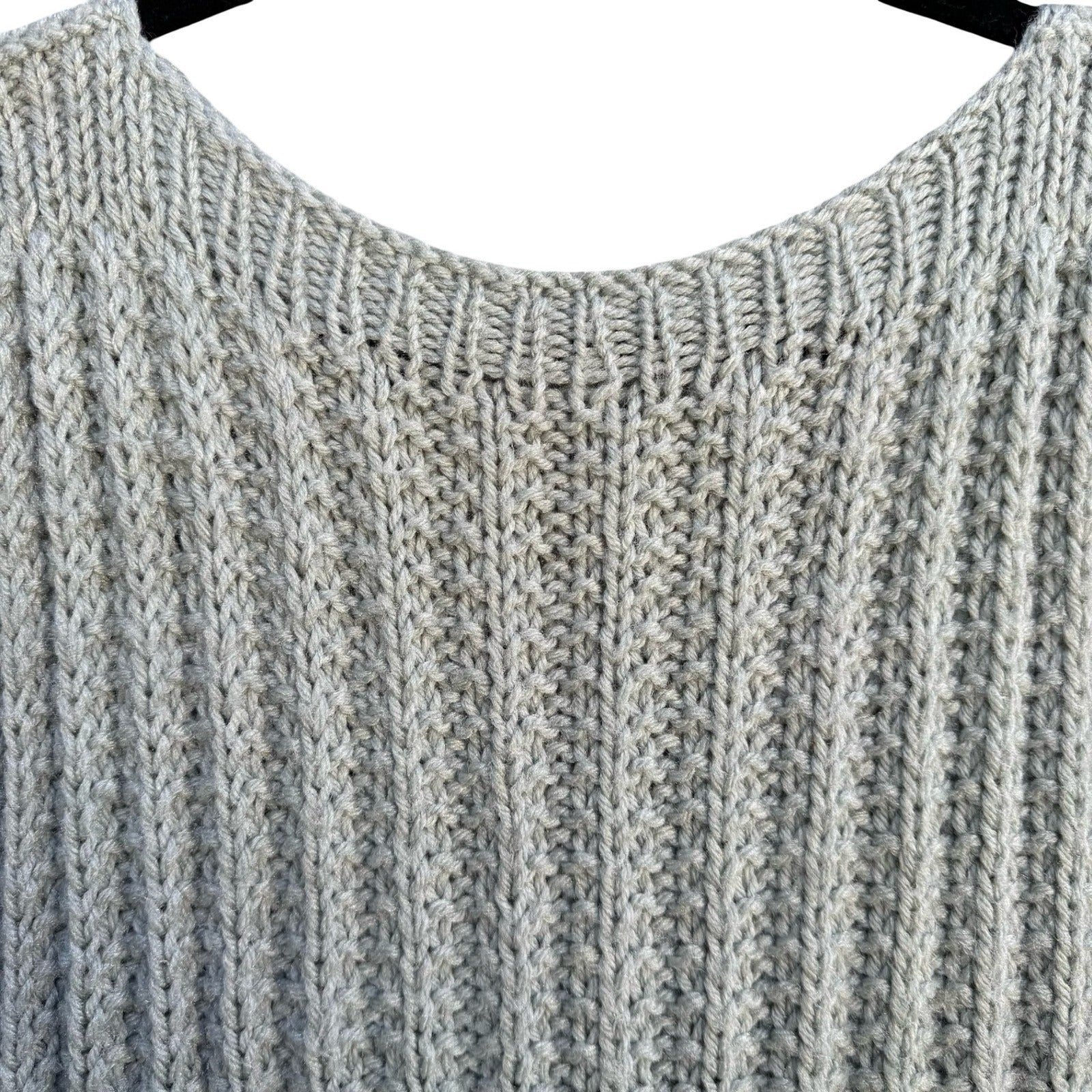 Handmade Gray Chunky Ribbed Knit Sweater Vest Scoop Neck Sleeveless Top Cottage