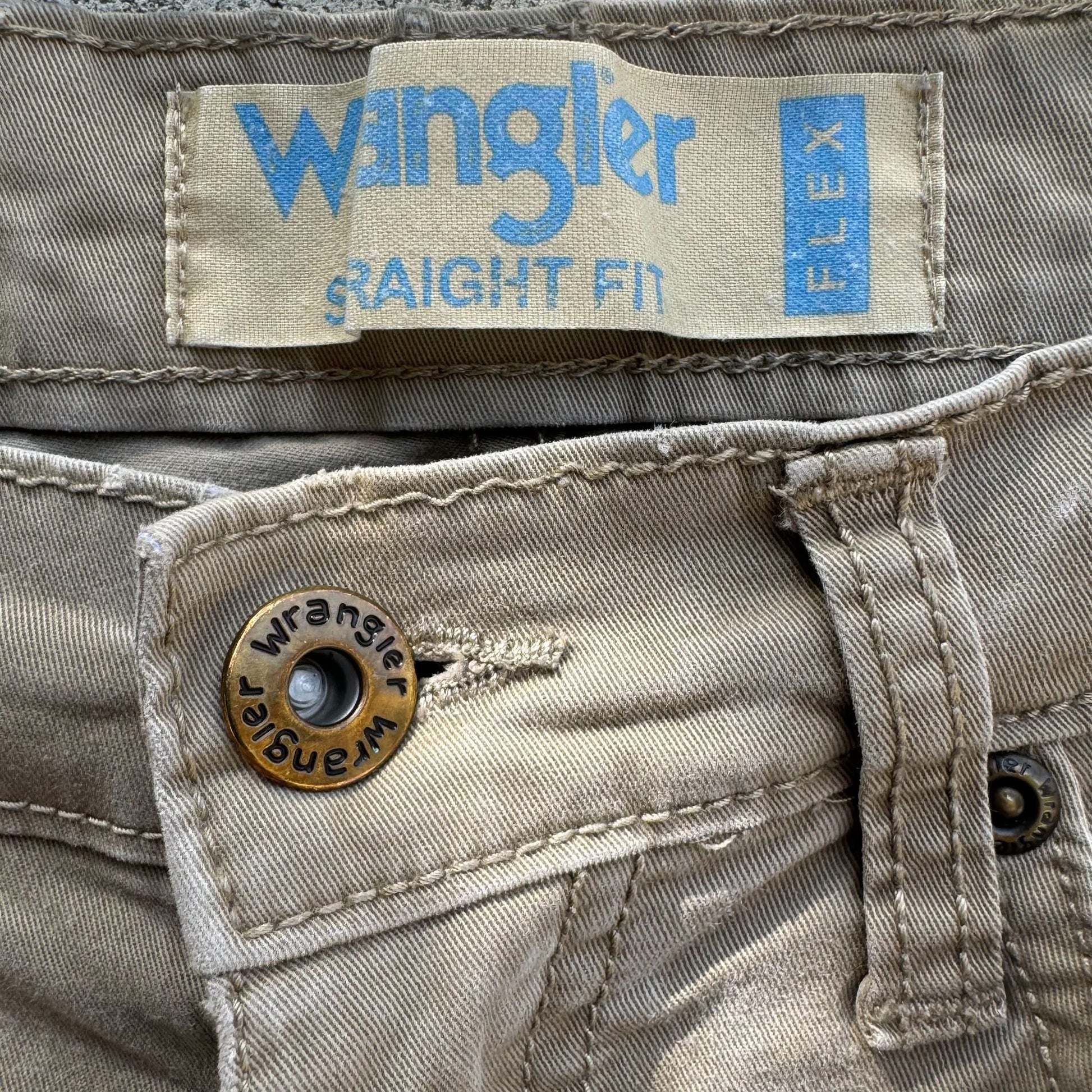 Wrangler Mens Straight Fit Flex Khaki Distressed Worn Jeans Size Tag 30W x 31L