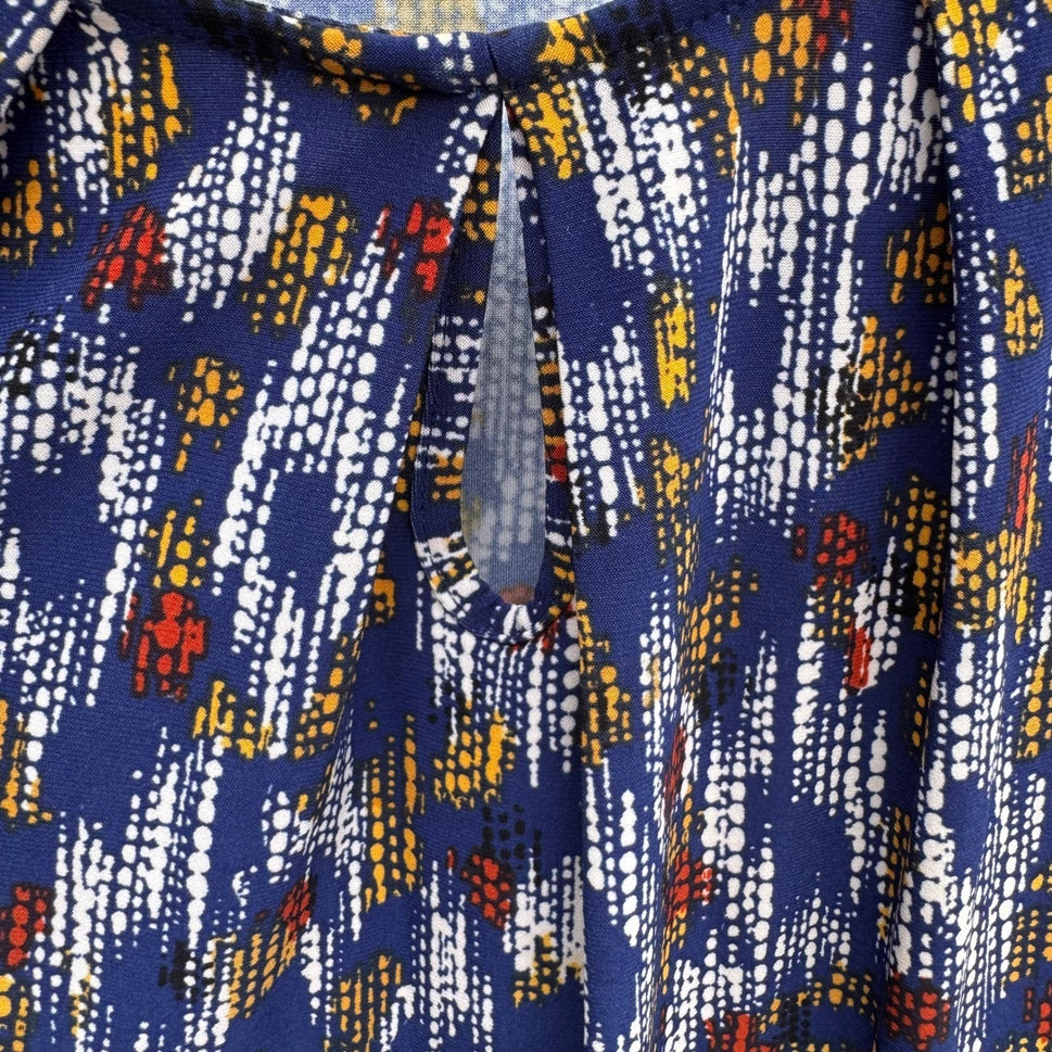 Kasper Blue Abstract Geometric Print Sleeveless Pleated Keyhole Top Mod Layering