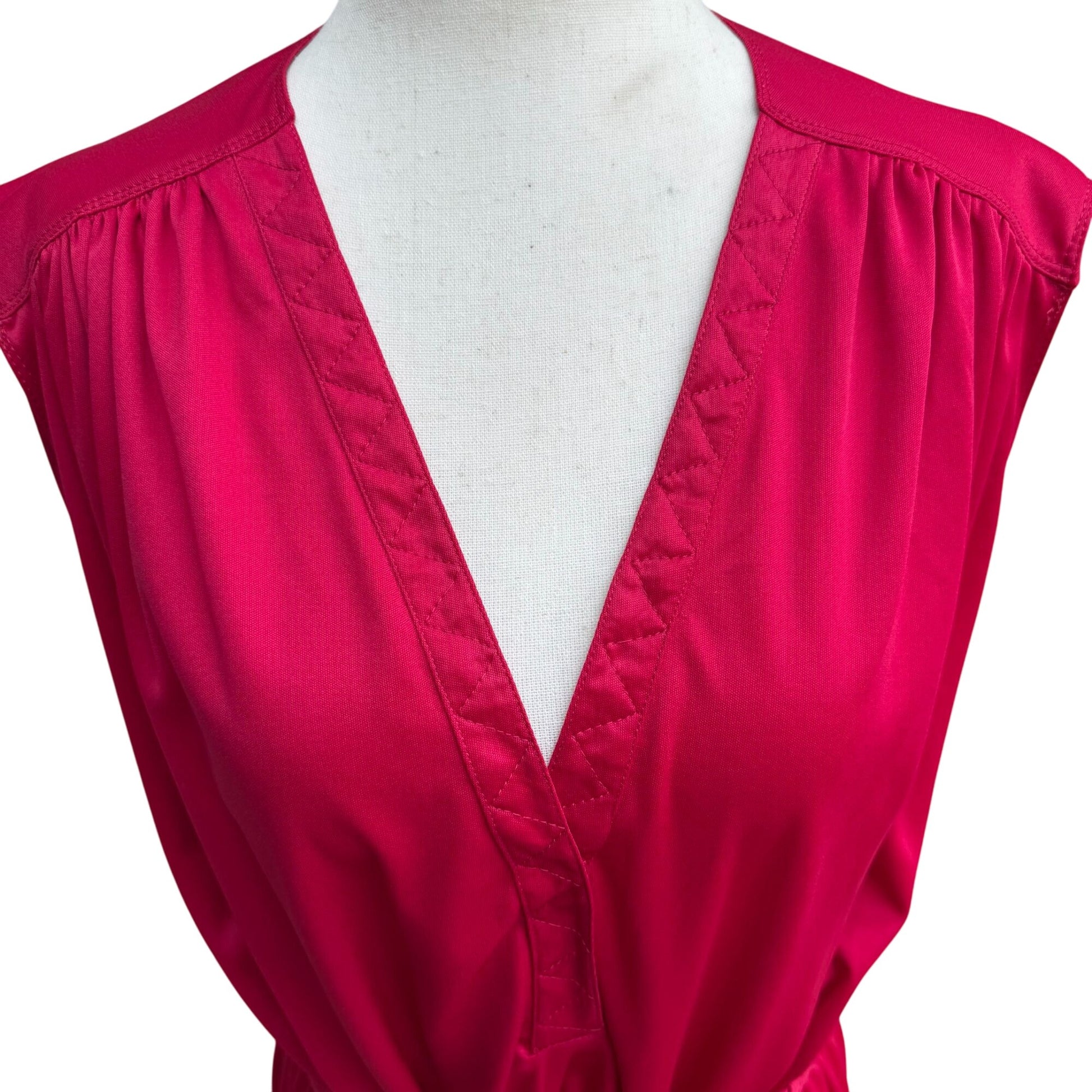 Vintage Womens Liquid Knit Red Sleeveless V Neck Elastic Tie Waist Midi Dress