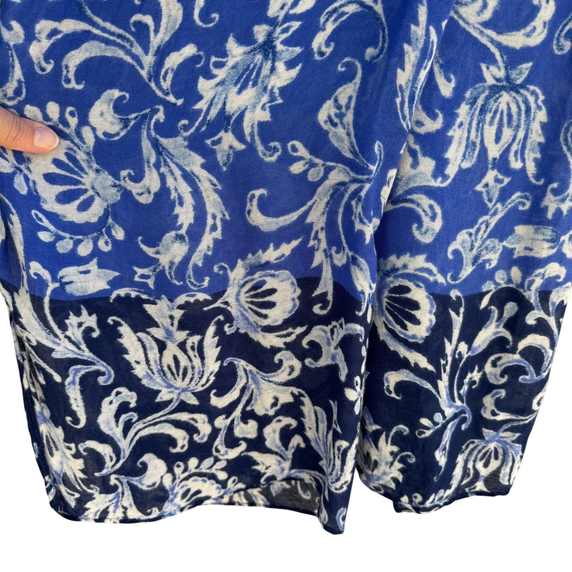 Isaac Mizrahi Womens Delft Blue Floral Boho Rectangle Old Money Scarf Wrap Shawl