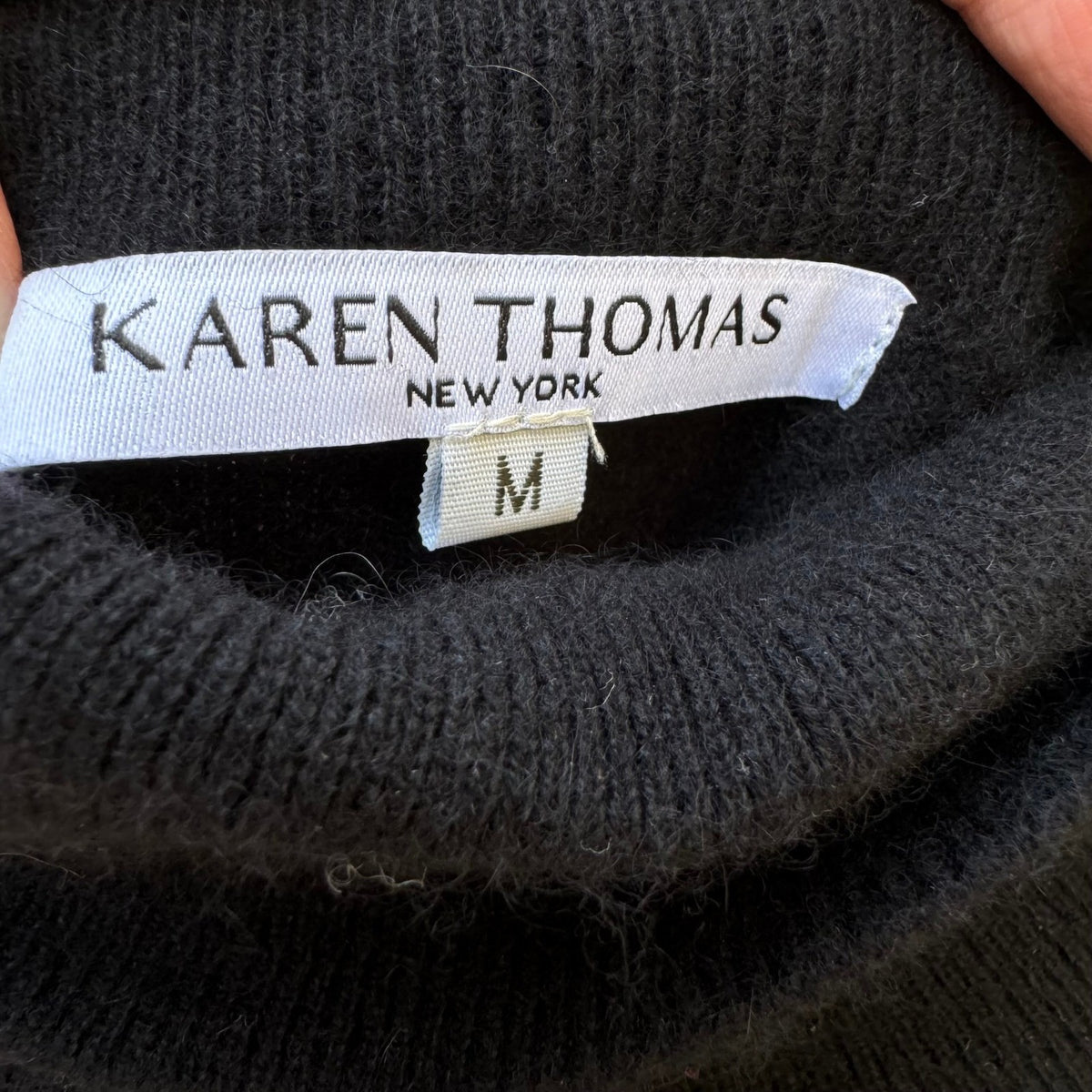 Karen Thomas 100% Cashmere Quiet Luxury Minimalist Preppy Turtleneck Sweater M