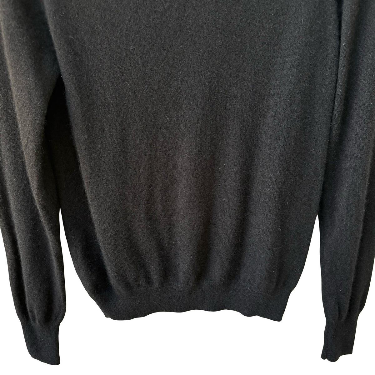 Karen Thomas 100% Cashmere Quiet Luxury Minimalist Preppy Turtleneck Sweater M