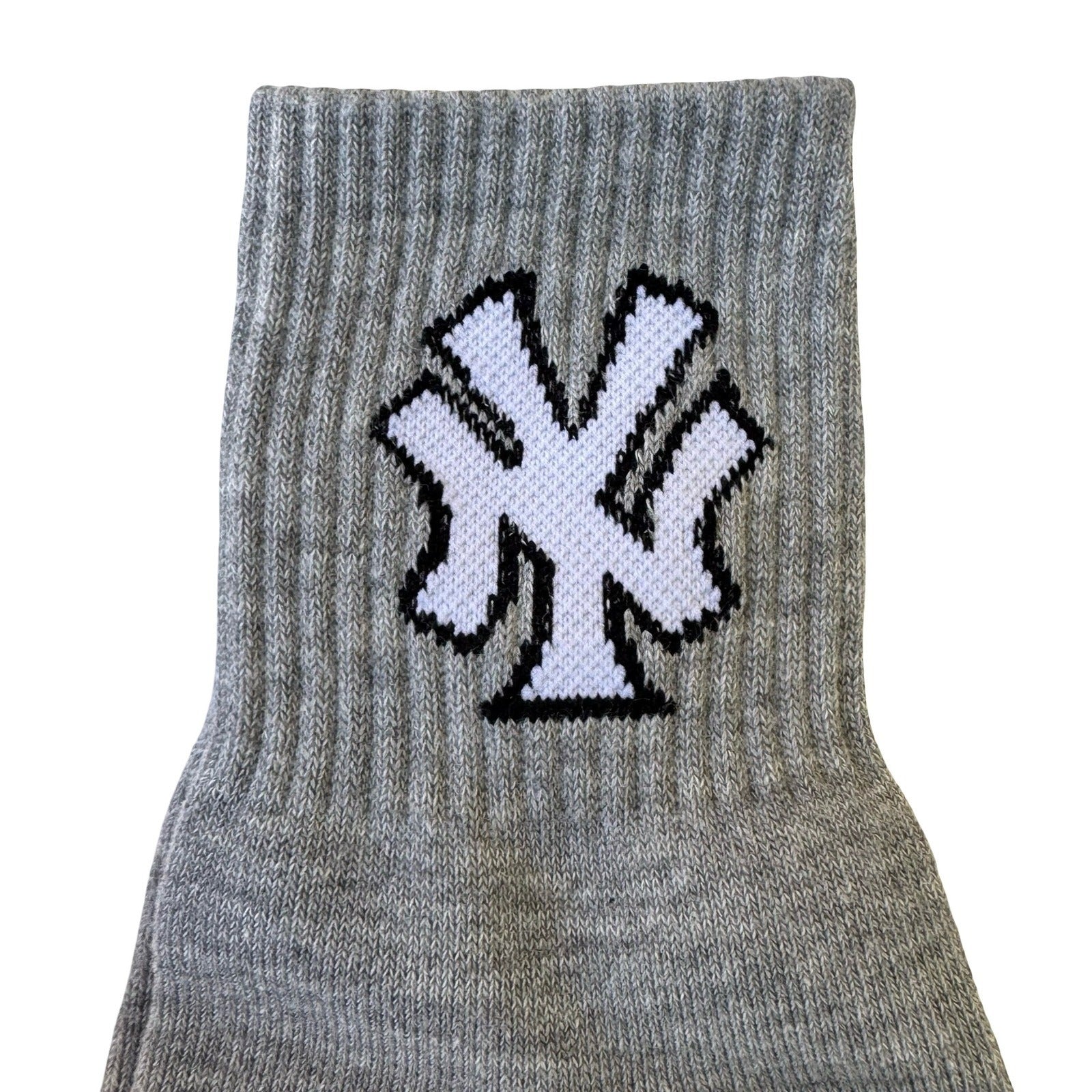 New York Yankees Grey Athletic Crew Socks Interlocking Logo Sports Graphic NEW