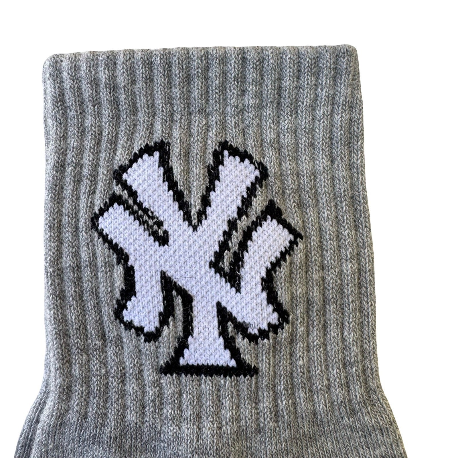 New York Yankees Grey Athletic Crew Socks Interlocking Logo Sports Graphic NEW