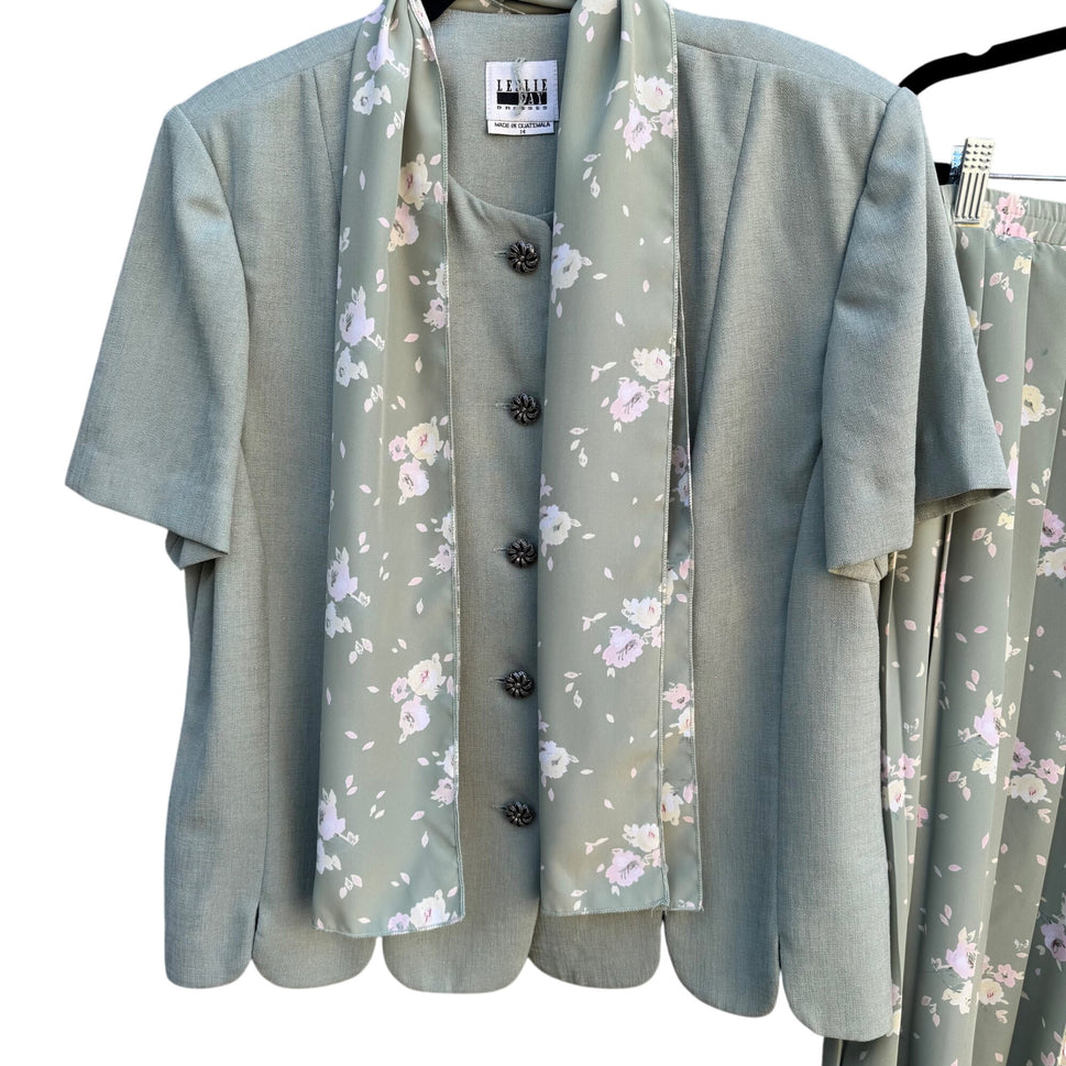 Leslie Fay Vintage Womens Green Floral Scalloped Blazer Flowy Skirt Scarf Suit 14
