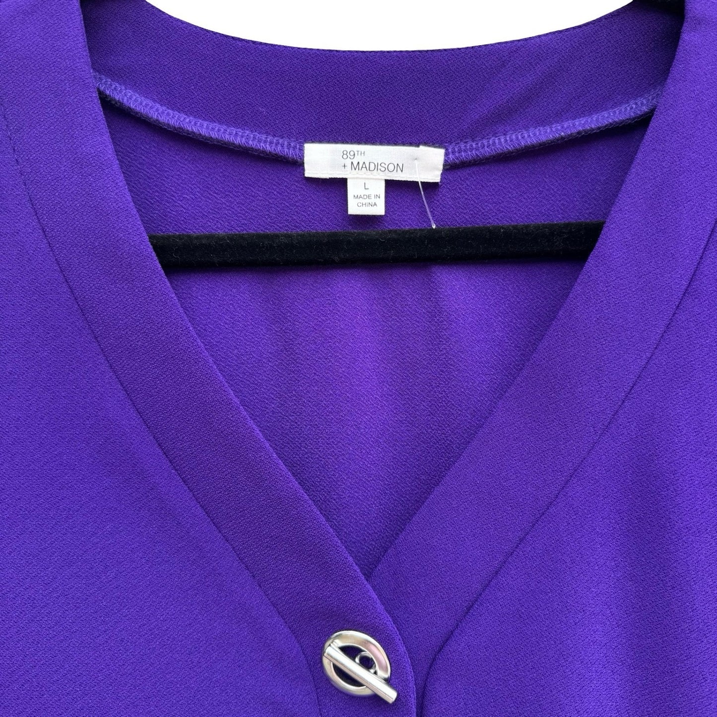 89th + Madison Purple V-Neck Short Sleeve Blouse Toggle Detail Large NEW Office