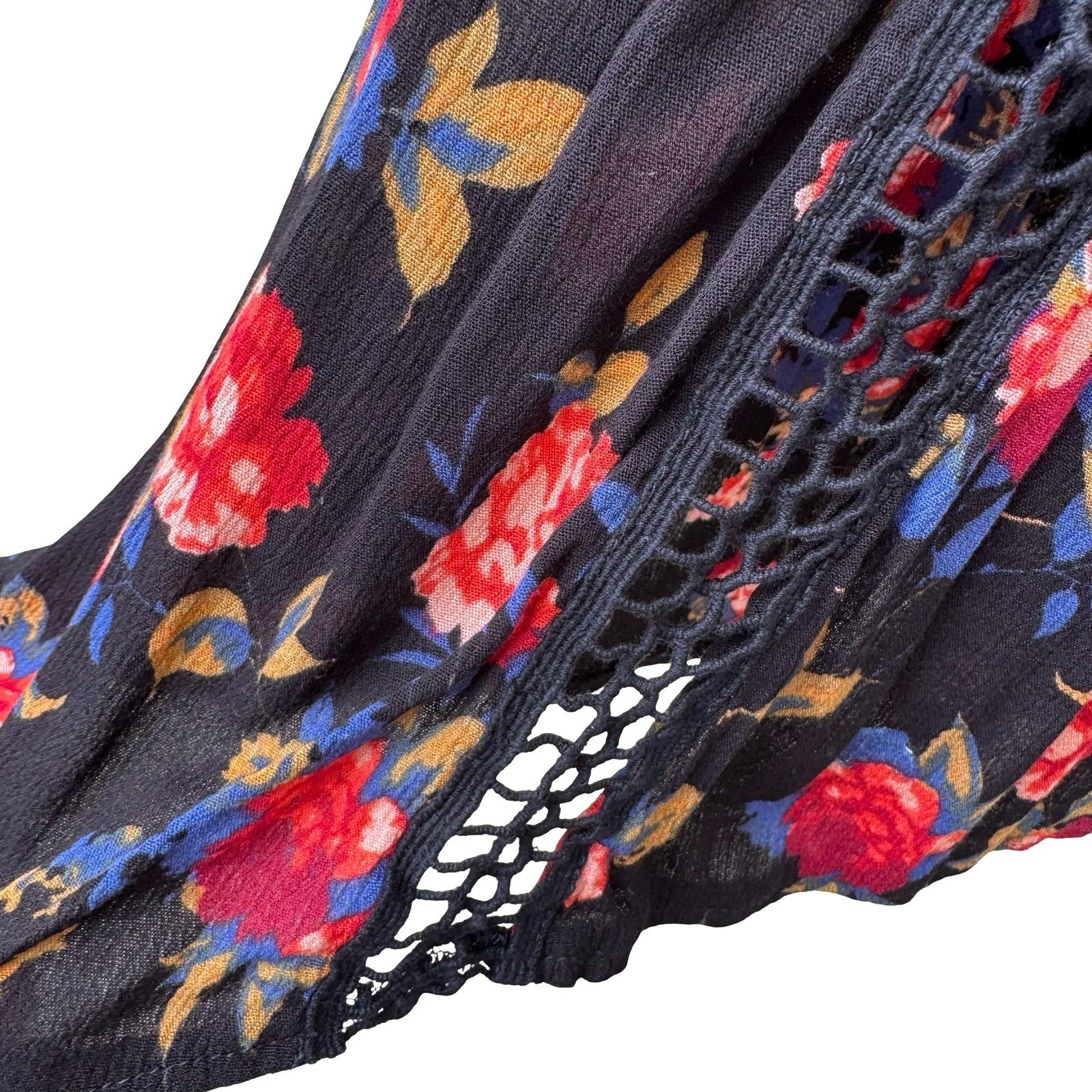 Indigo Thread Boho Whimsigoth Dark Floral Crochet Flowy Peasant Blouse Black L