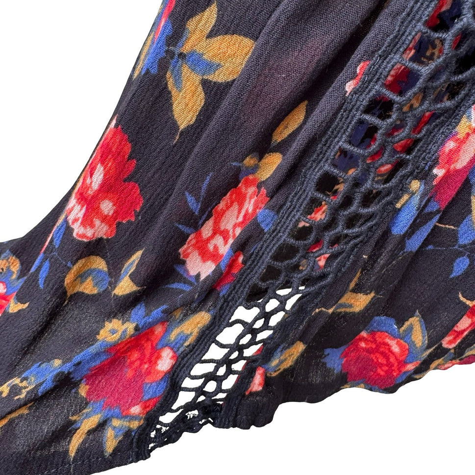 Indigo Thread Boho Whimsigoth Dark Floral Crochet Flowy Peasant Blouse Black L