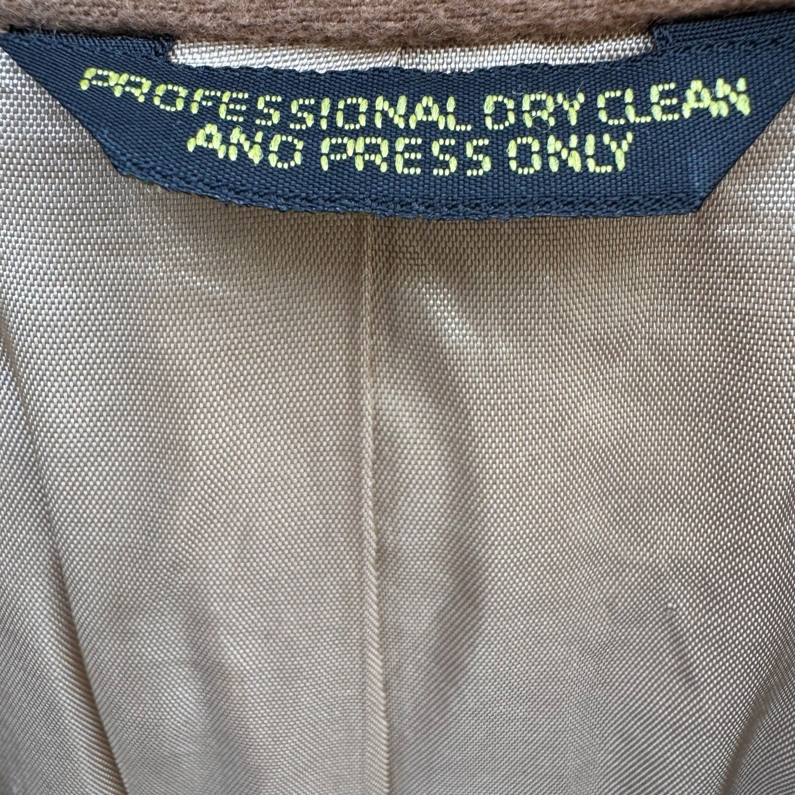 Vintage Camel Hair Blazer Mens Tan Two Button Sport Coat Flap Patch Pockets
