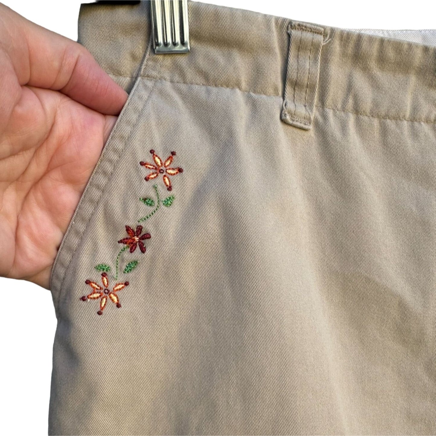 Route 66 Vintage Women's Khaki Floral Embroidery Accent Slash Pocket Shorts 12