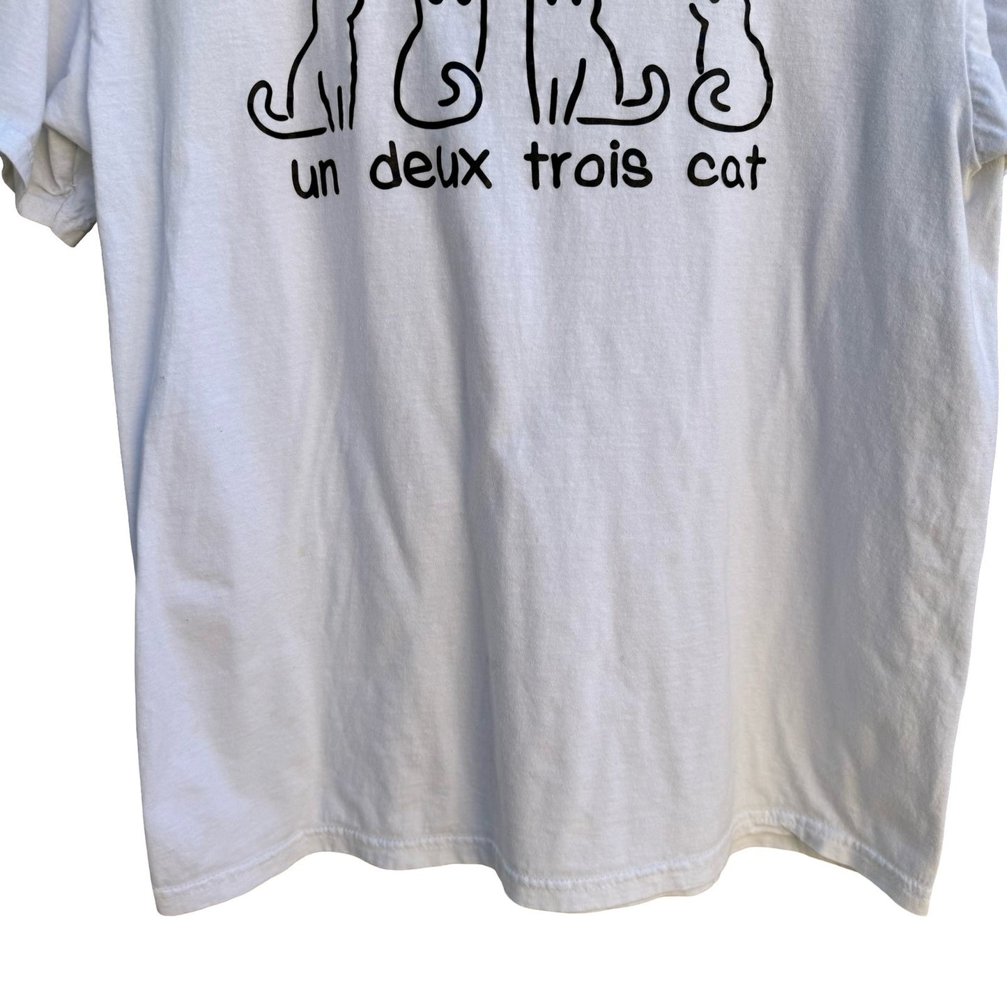 Gildan Un Deux Trois Cat Lover Graphic Whimsical Shirt White Cotton French Pun L
