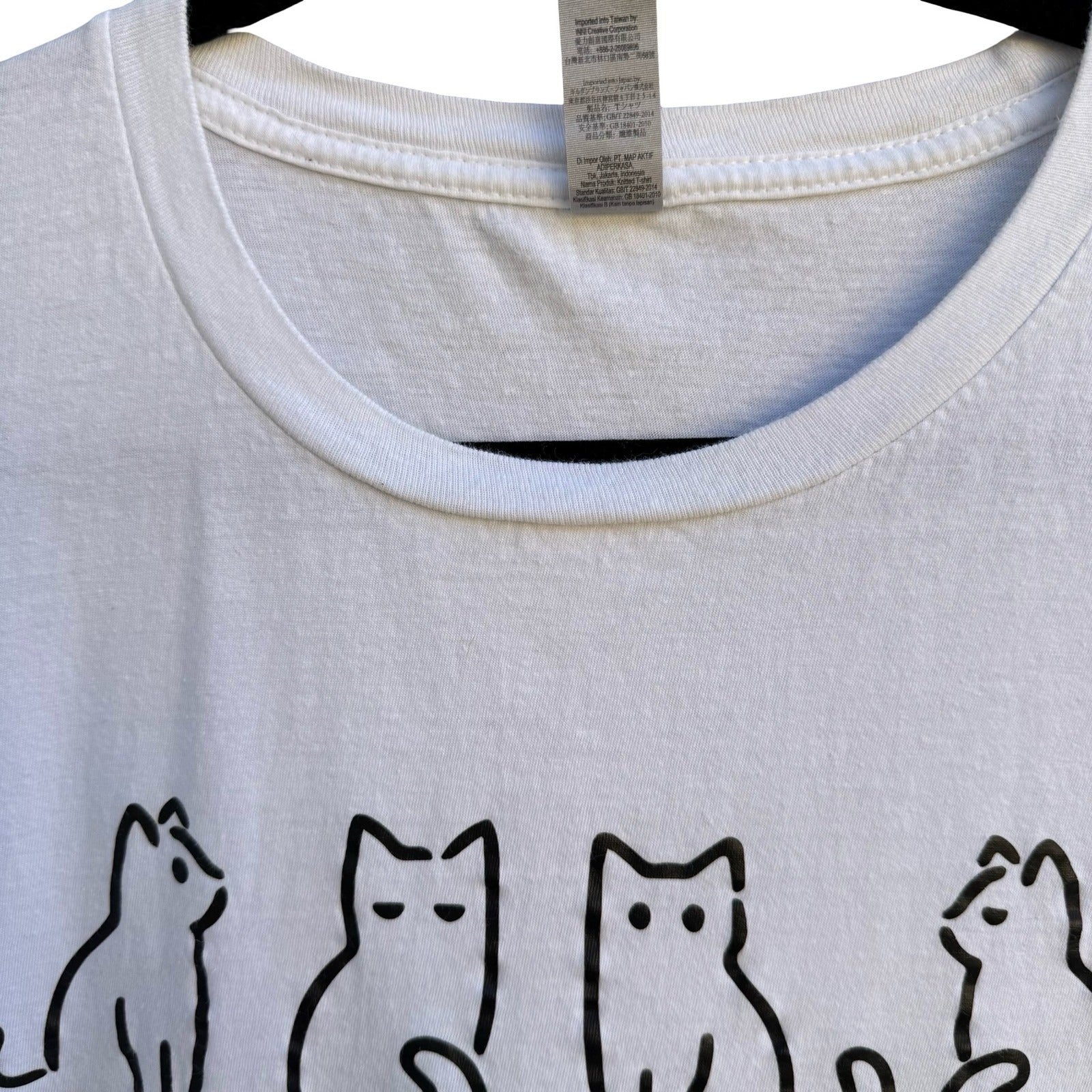 Gildan Un Deux Trois Cat Lover Graphic Whimsical Shirt White Cotton French Pun L