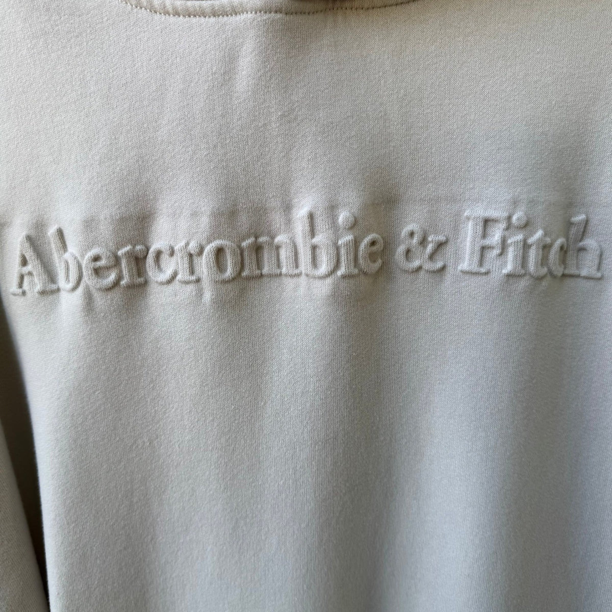Abercrombie & Fitch Puff Print Embossed Logo Pullover Hoodie Cream Beige Mens M