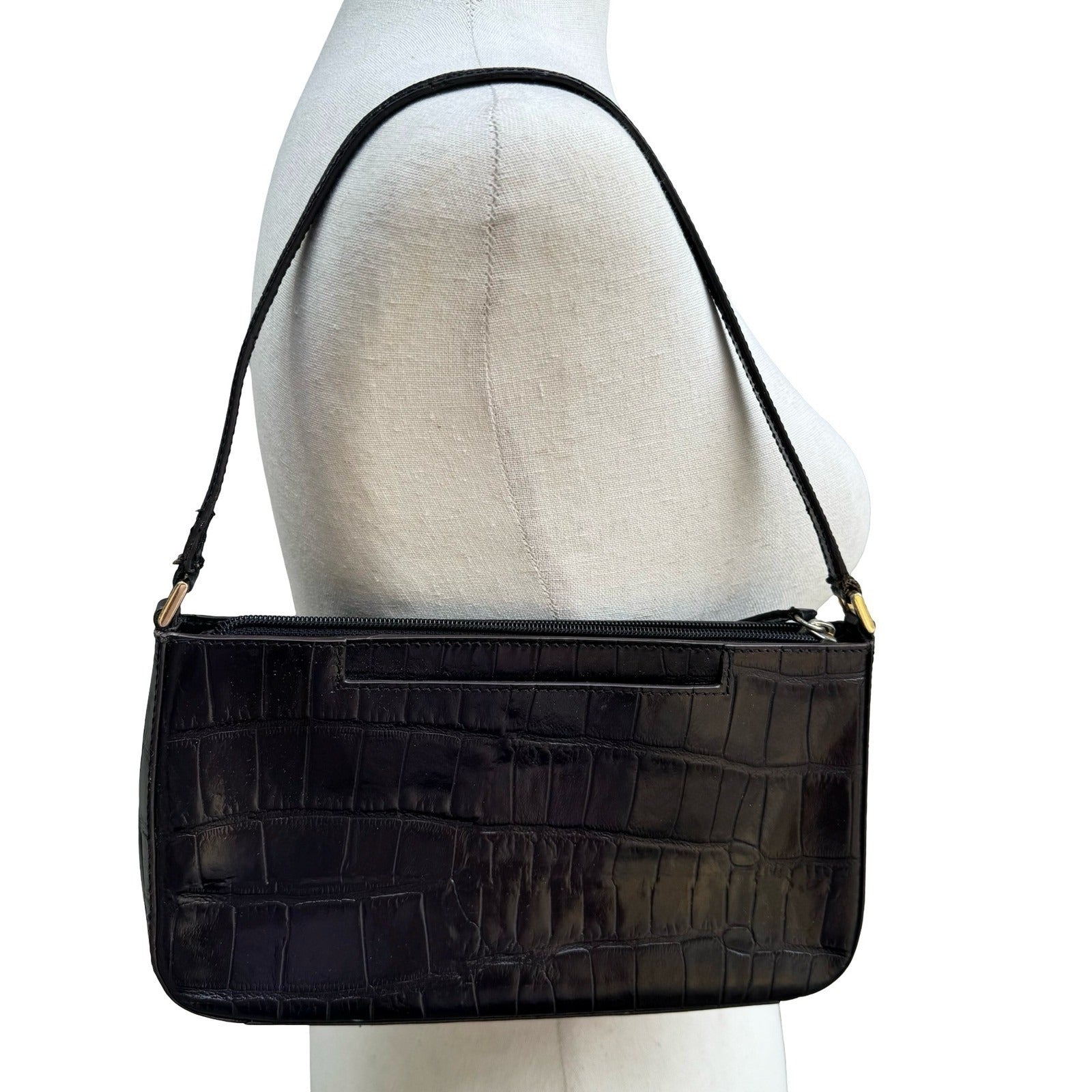 Adrienne Vittadini Y2K Minimalist Chic Black Croc Embossed Leather Shoulder Bag