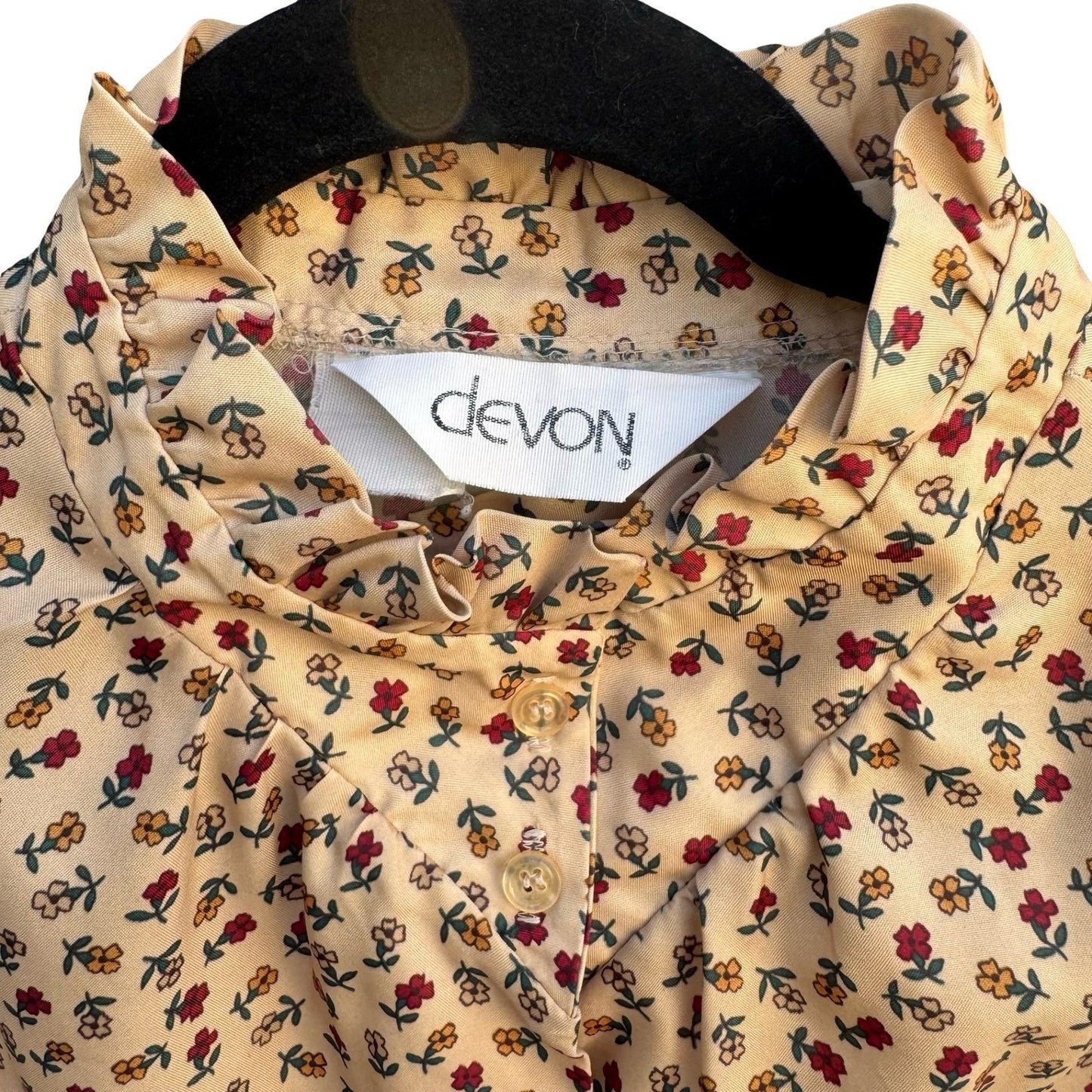 Devon Vintage 70s 80s Retro Floral Ruffle High Neck Button Down Blouse Cream Red