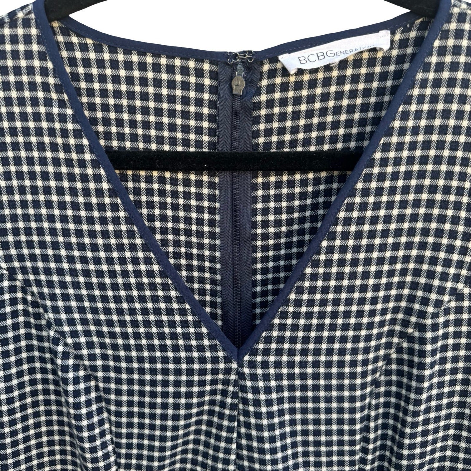BCBGeneration Y2K Navy Blue White Gingham V-Neck Ruffle Sleeve Mini Dress Size 8