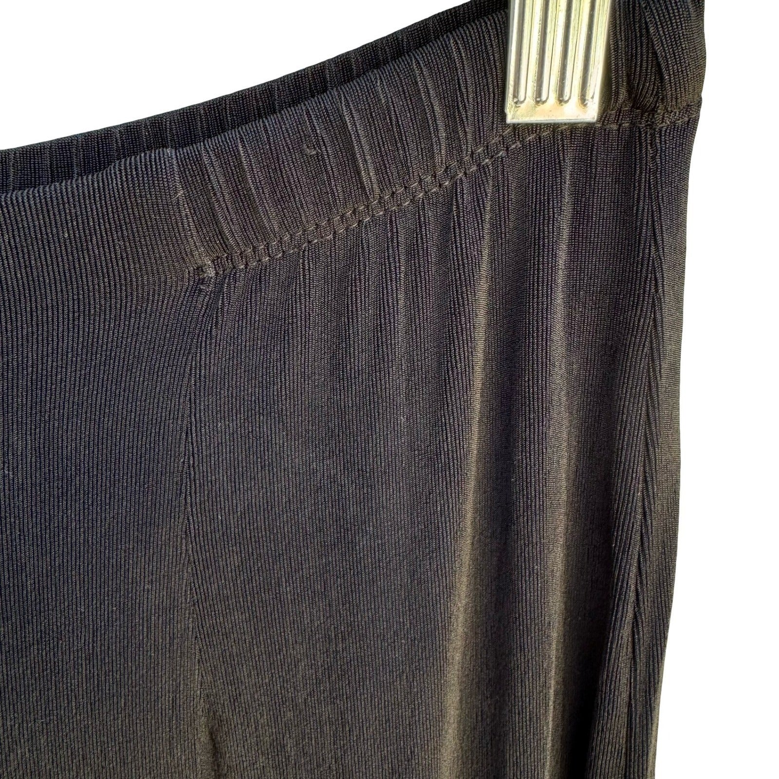 Chicos Travelers Black Ribbed Straight Leg Liquid Knit High Rise Pull On Pants M